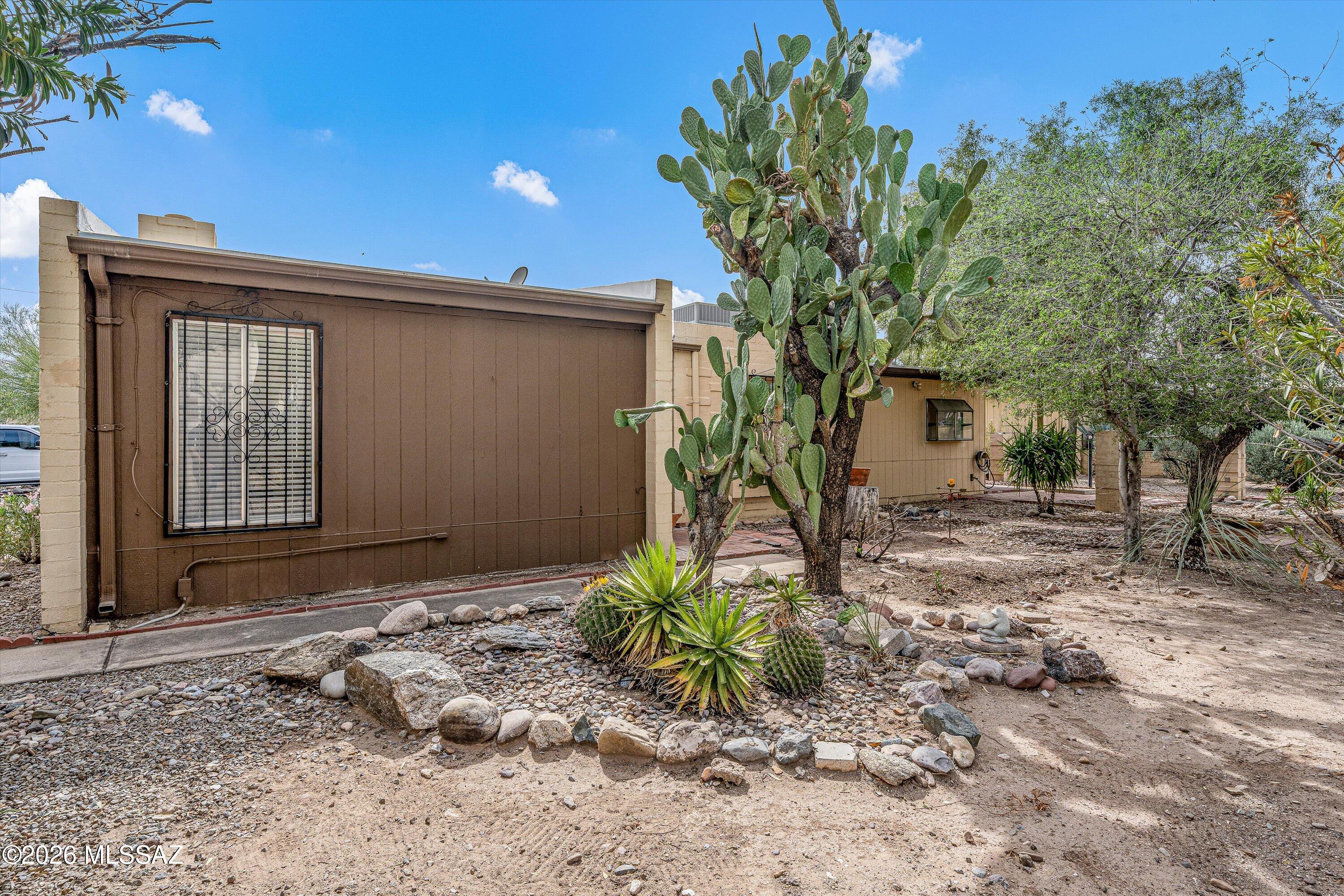 Pantano Townhomes (1-118) - Residential