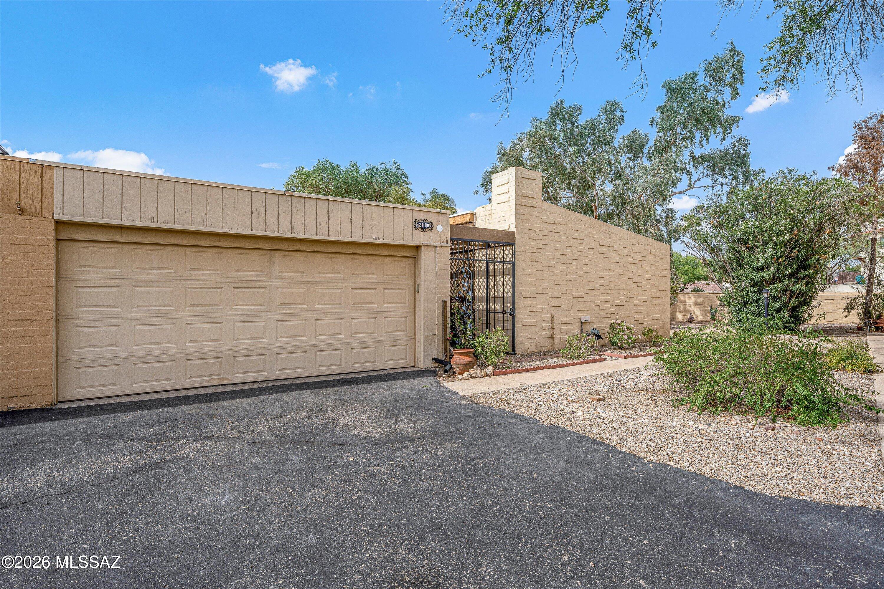 Pantano Townhomes (1-118) - Residential