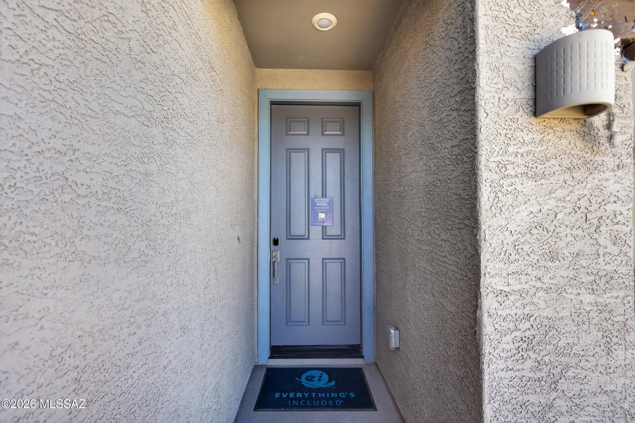 8870 E Moontear Way