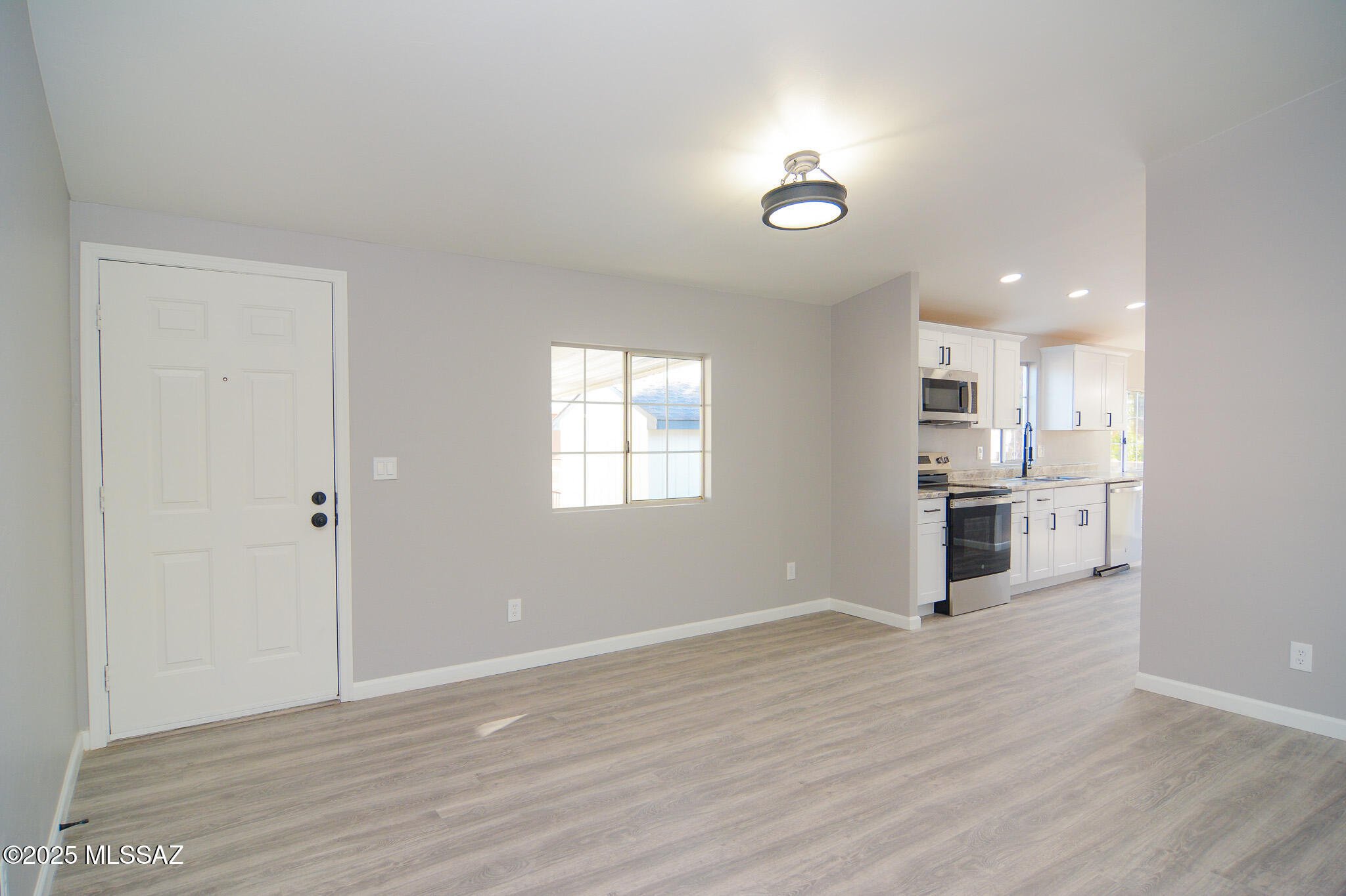 1719 W Seabrooke Drive