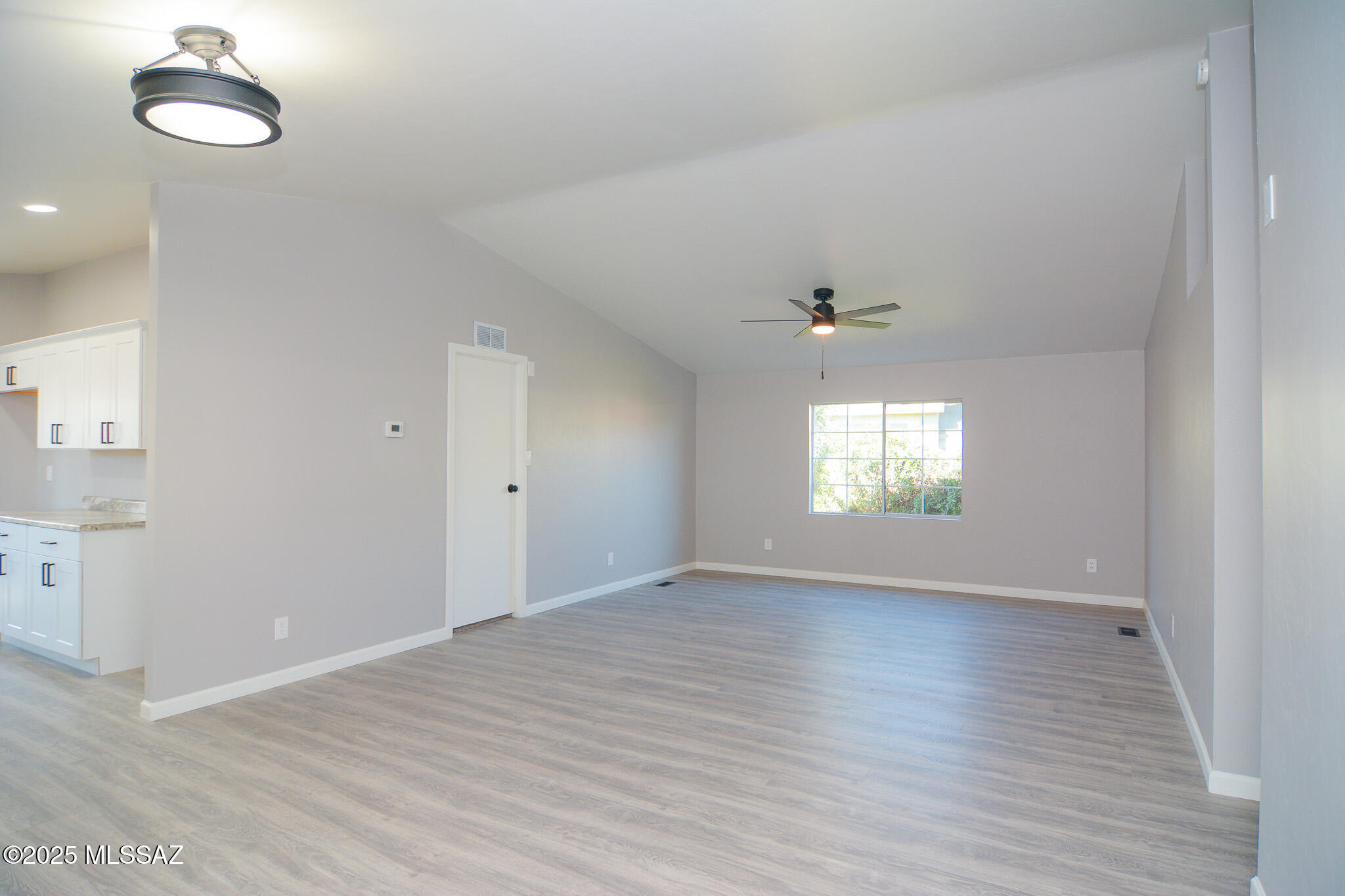 1719 W Seabrooke Drive