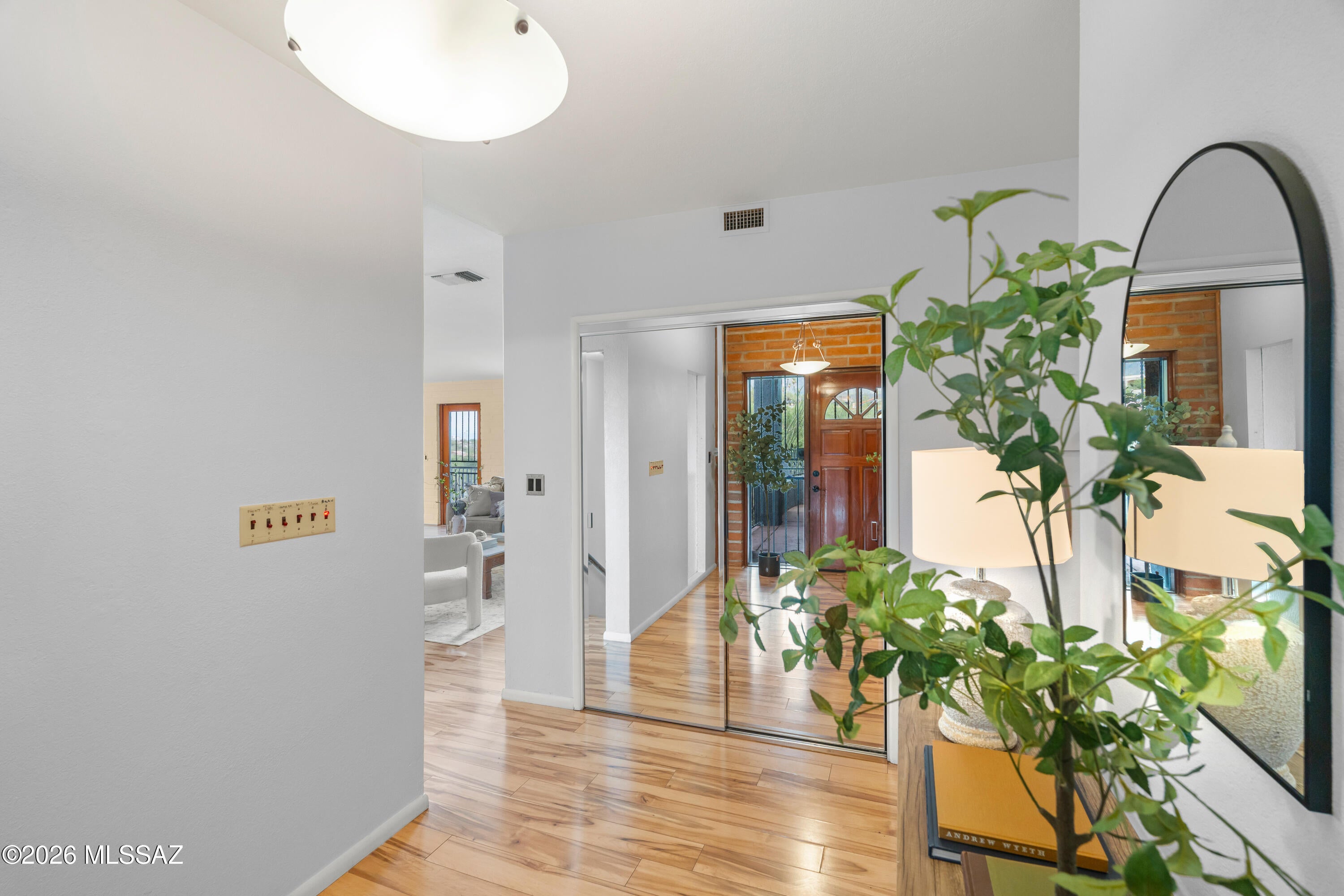 5036 N Calle Bosque