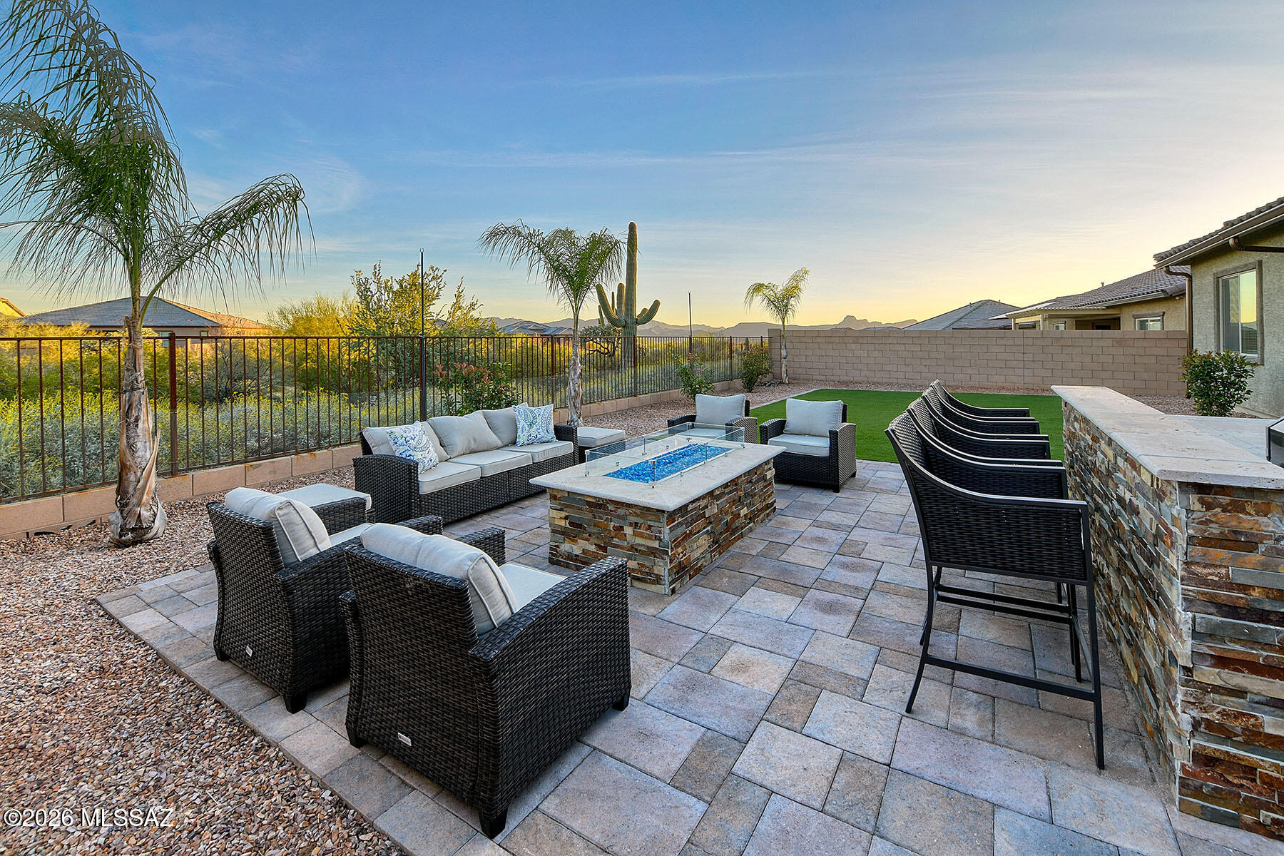 10702 N Cactus Point Drive