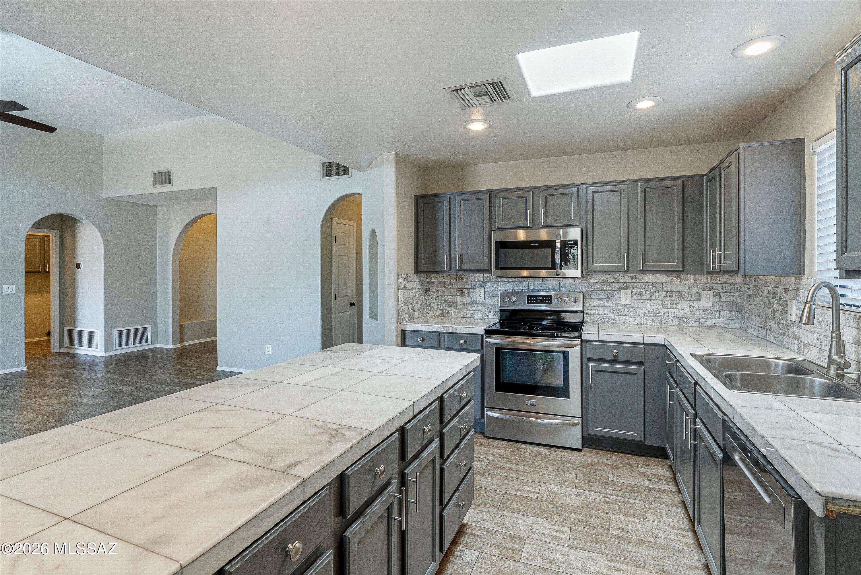 11001 E Indigo Bush Place