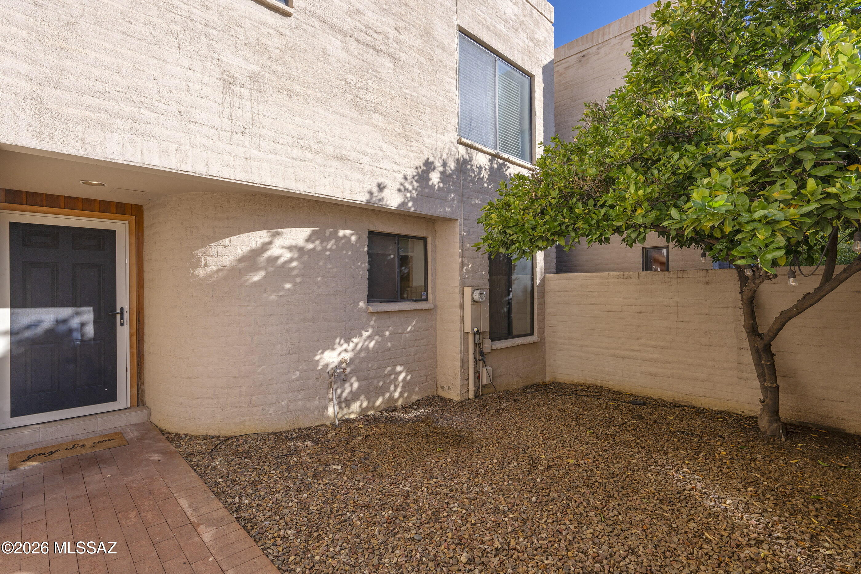 2817 E Sierra Vista Road