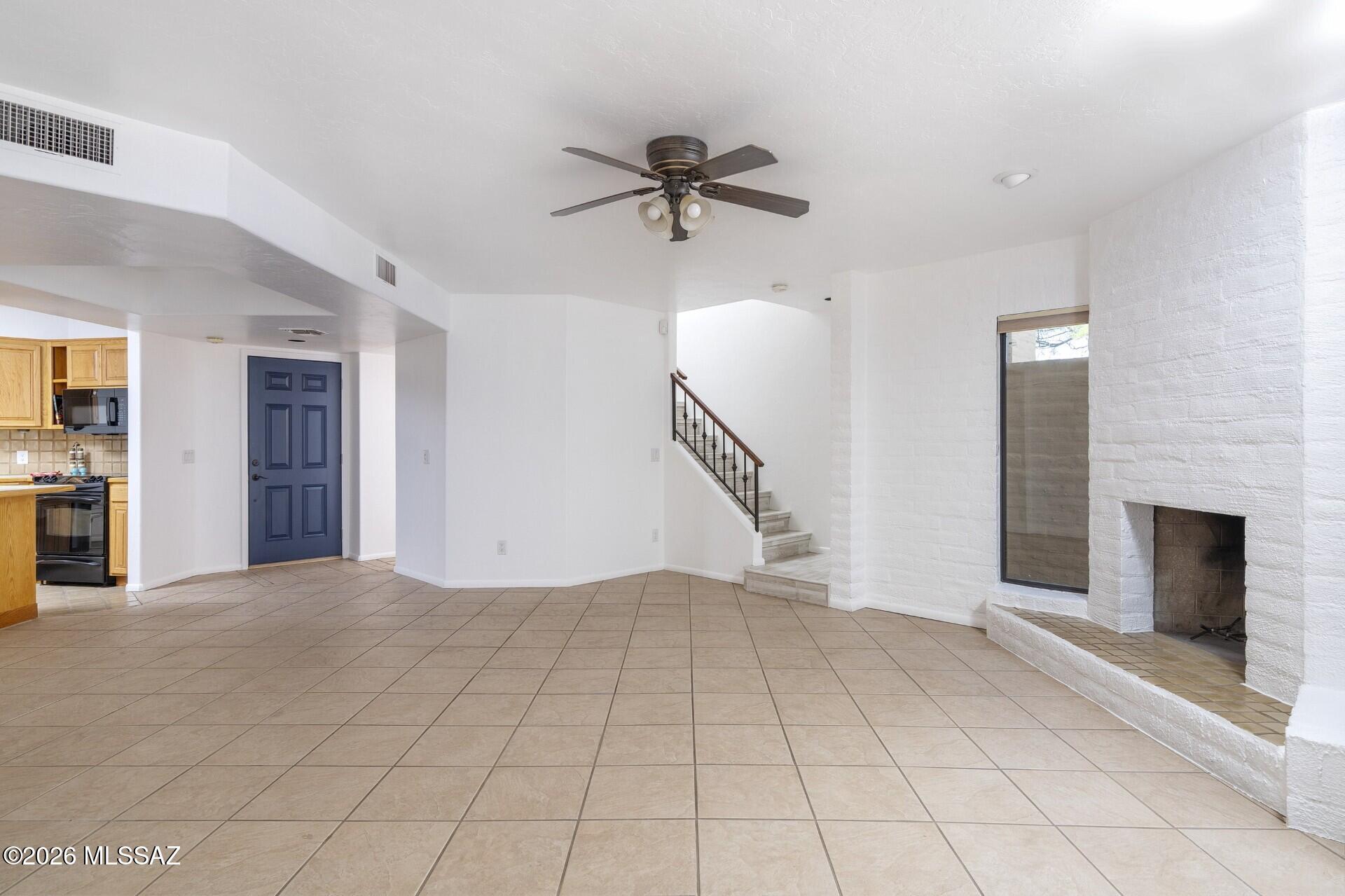 2817 E Sierra Vista Road