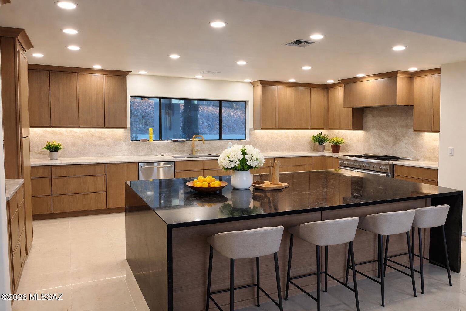 295 W Valle Del Oro Road