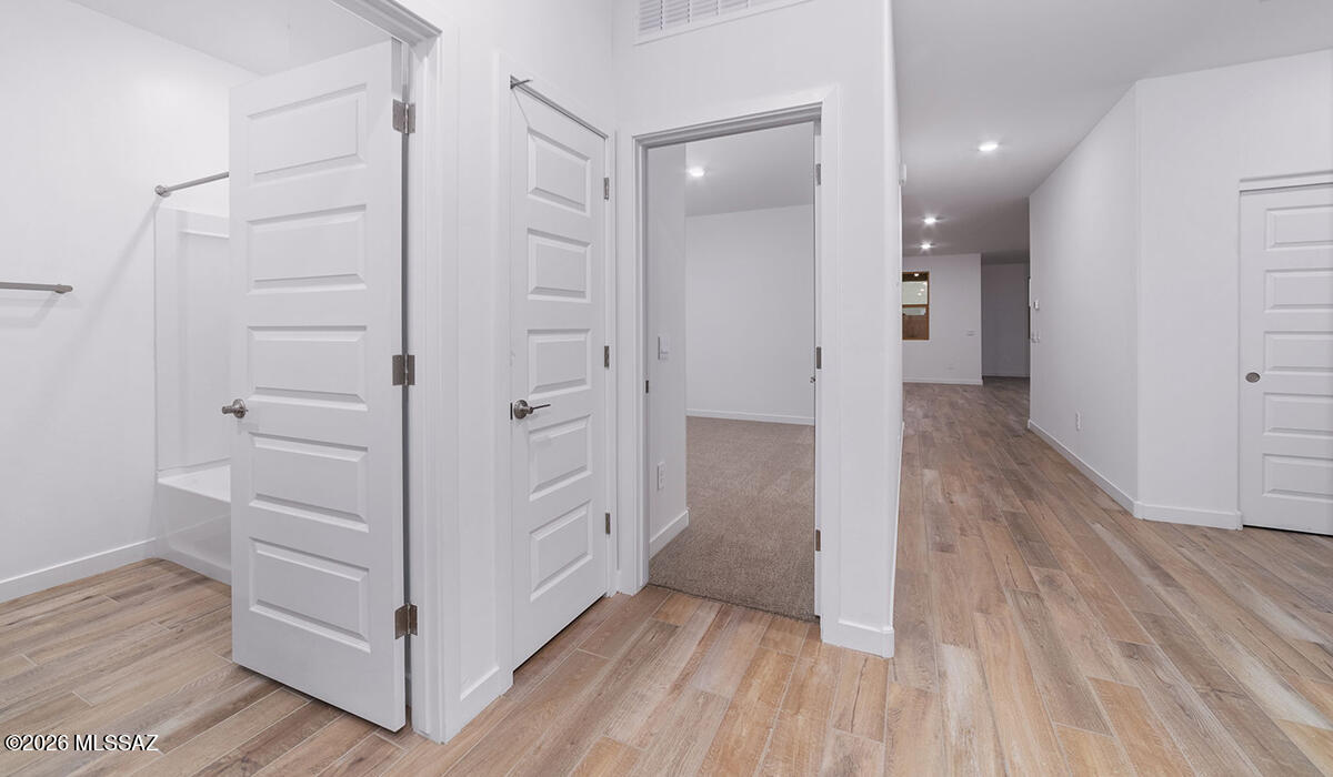 Entranda Del Toro - Residential