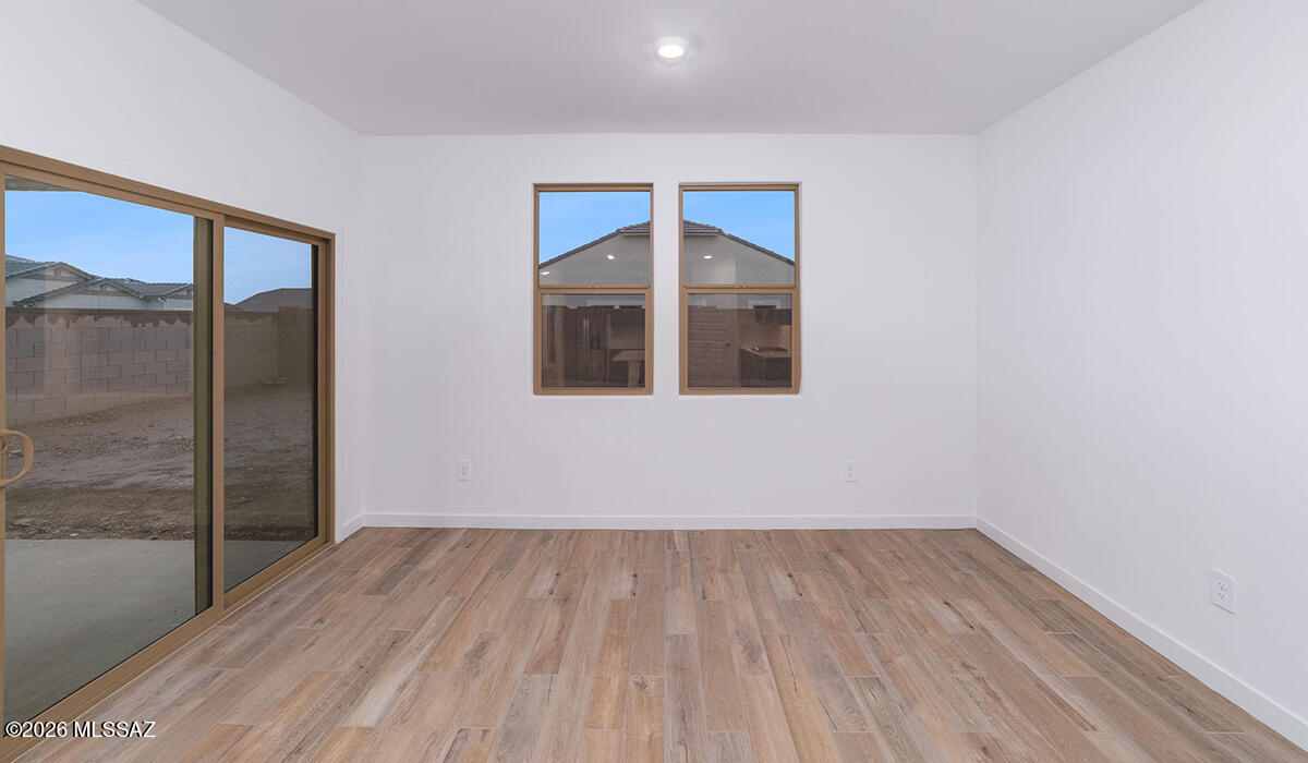 Entranda Del Toro - Residential