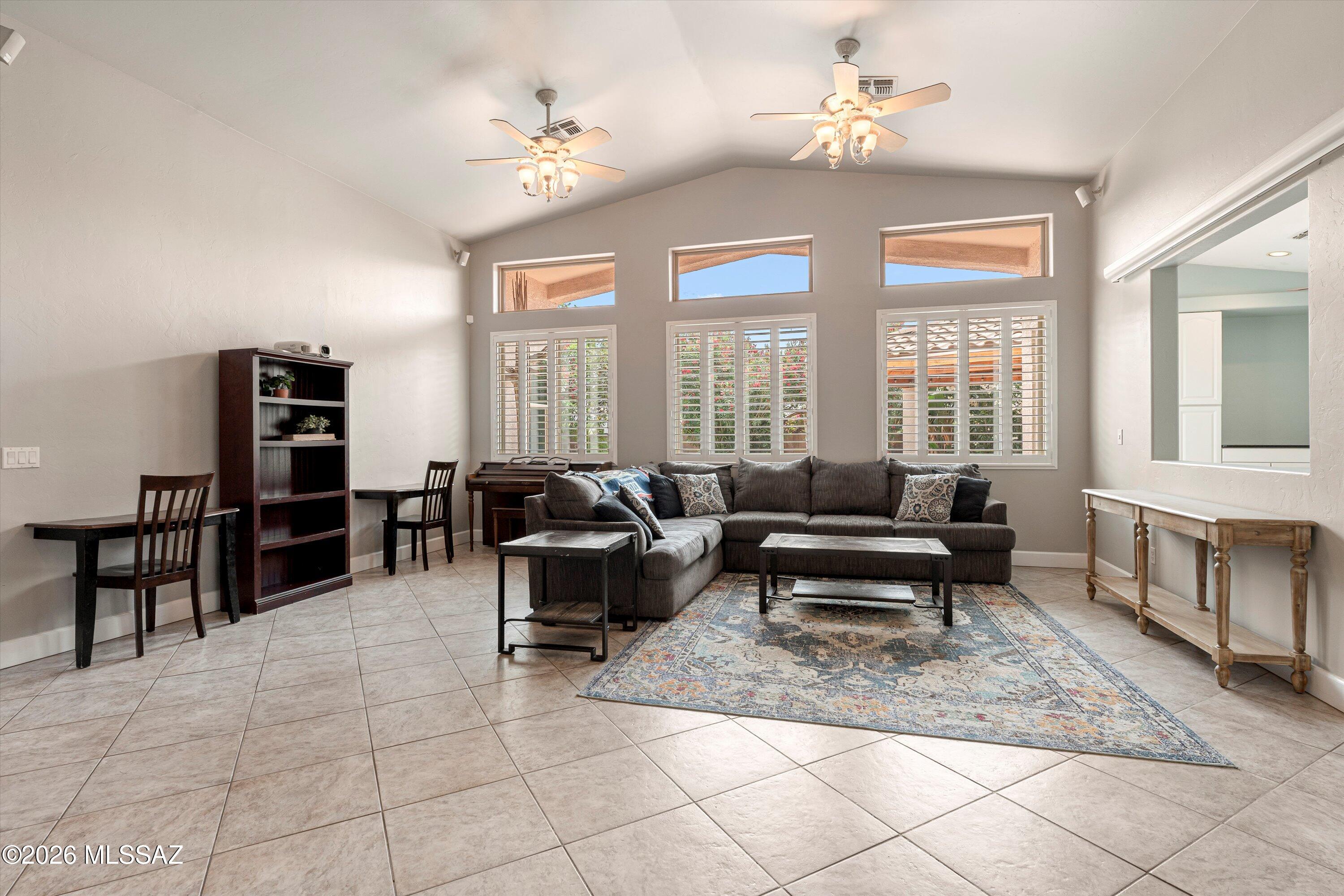 327 W Klinger Canyon Drive