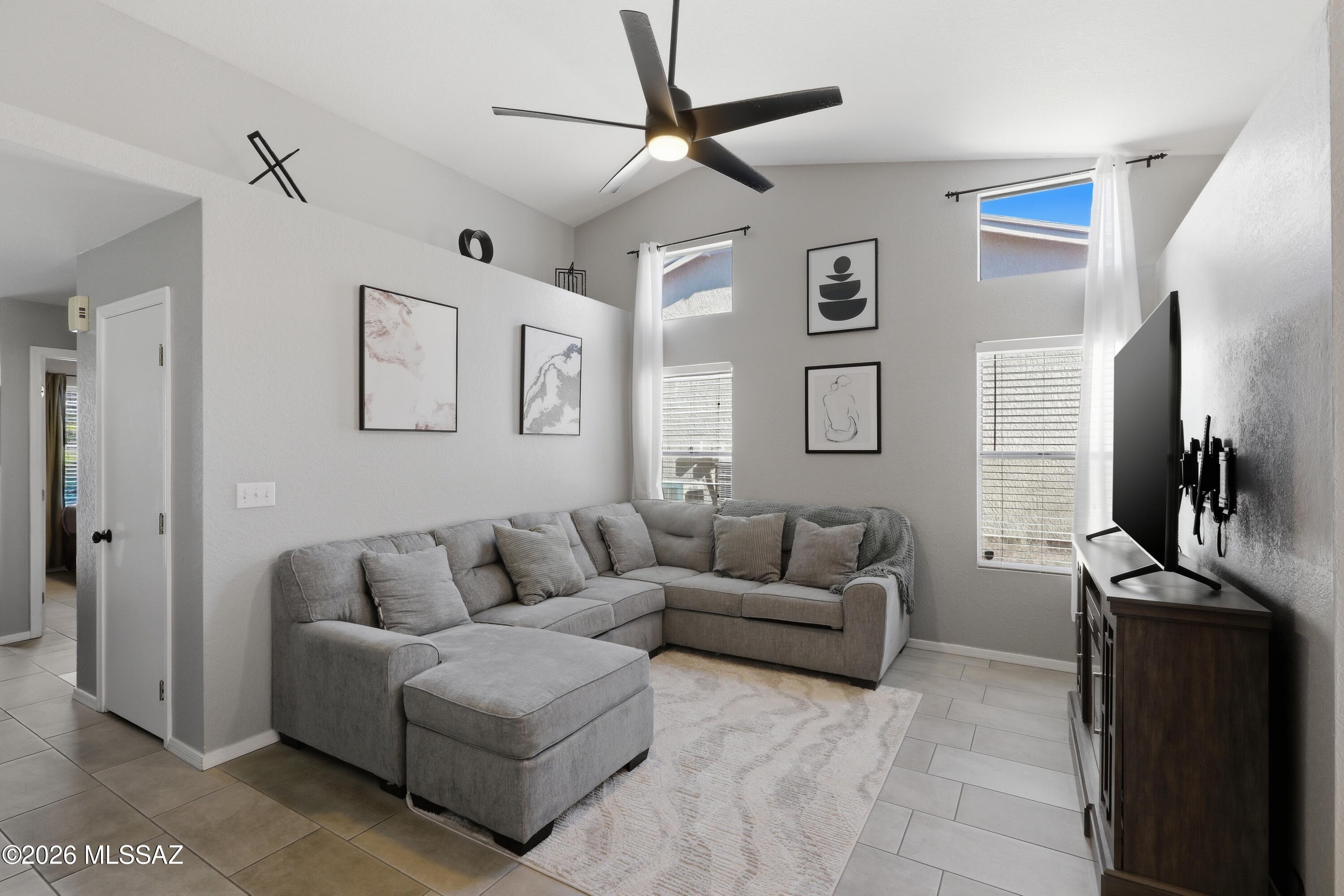 8078 N Streamside Avenue