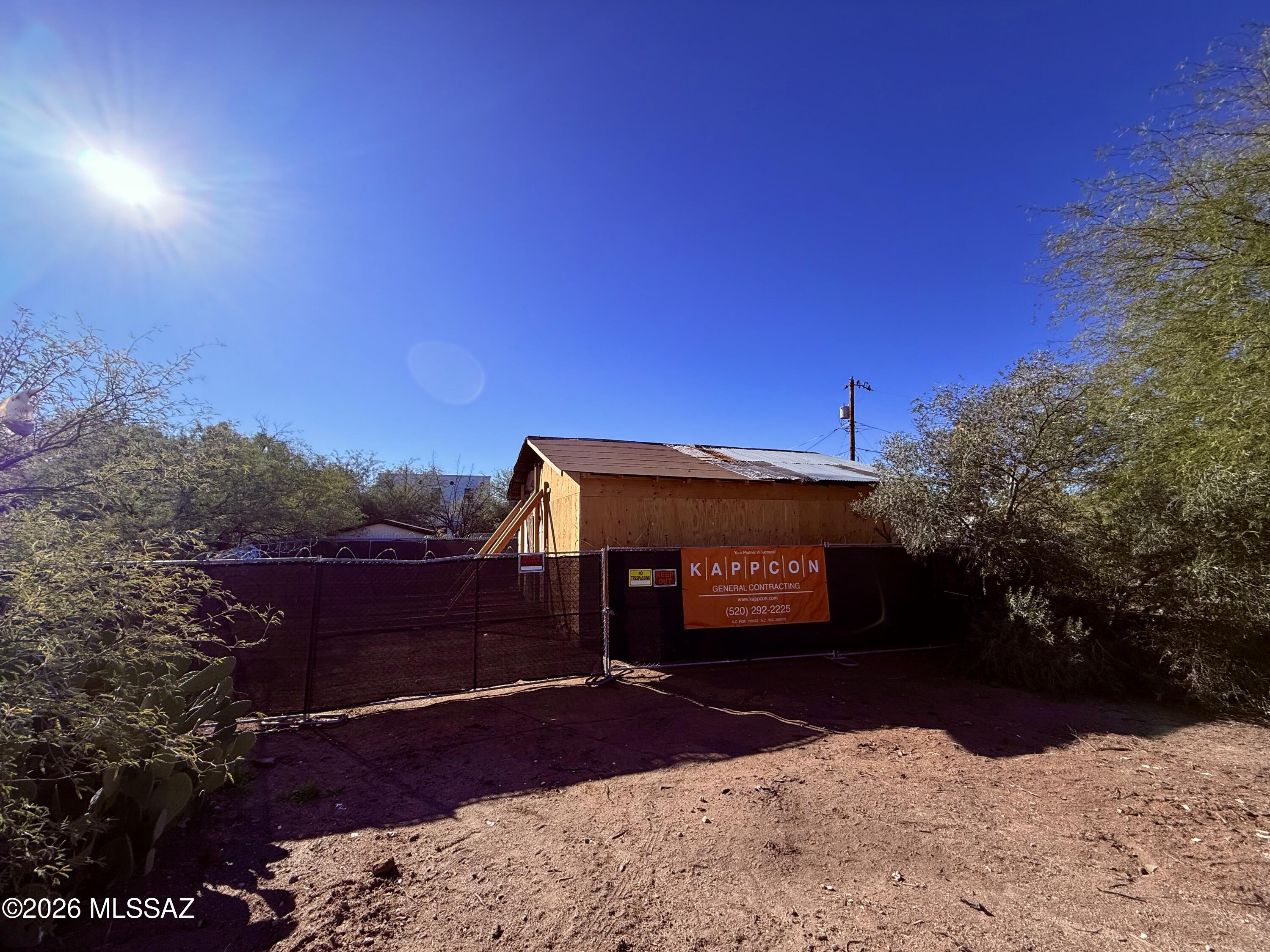 403 S El Paso Avenue