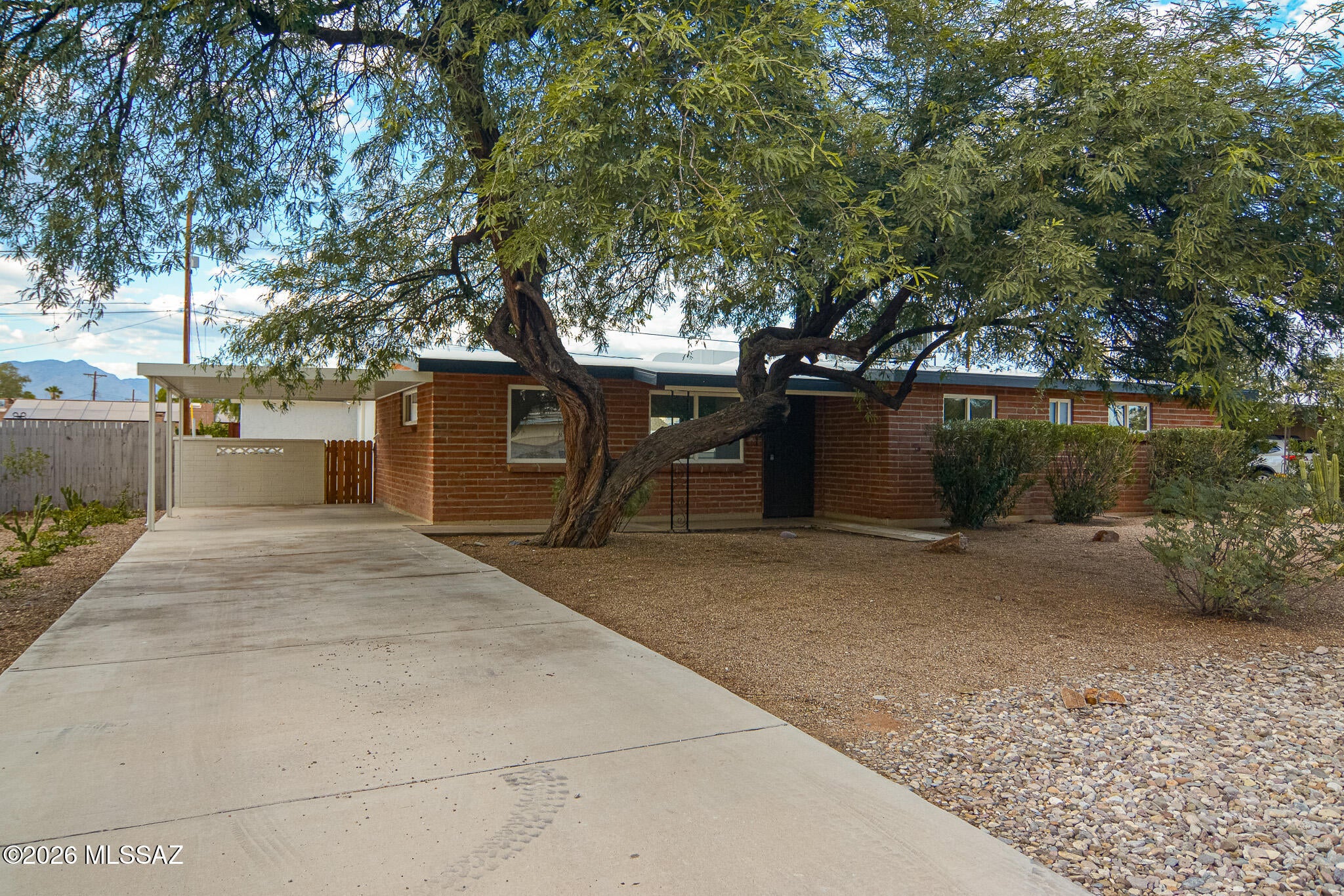 6731 E Kenyon Drive