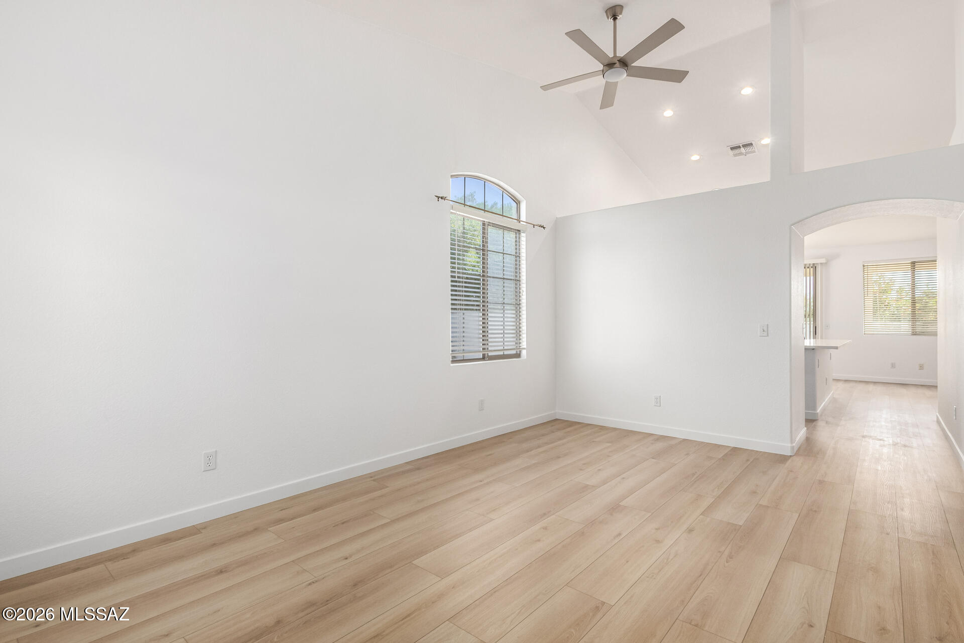 9086 E La Palma Drive