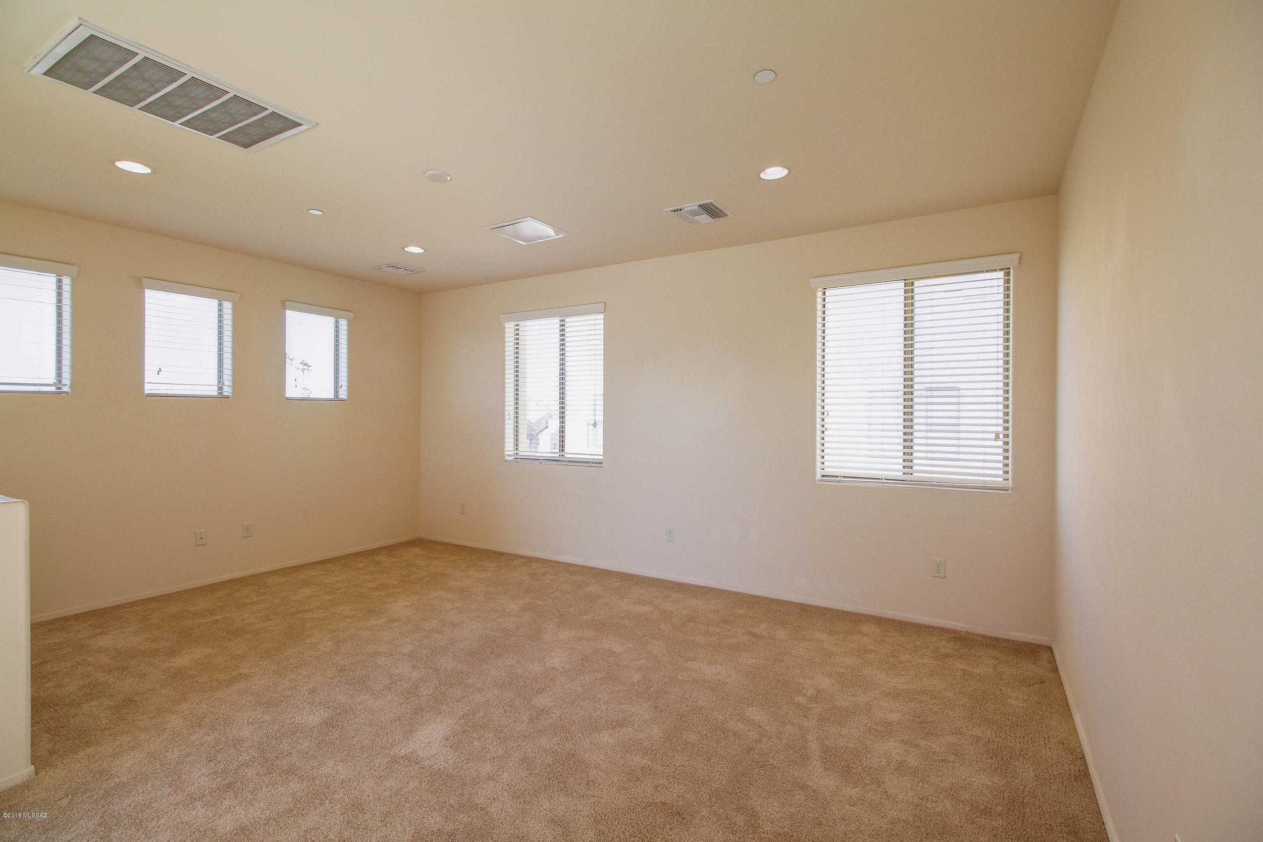 River Walk (1-140) - Residential Lease