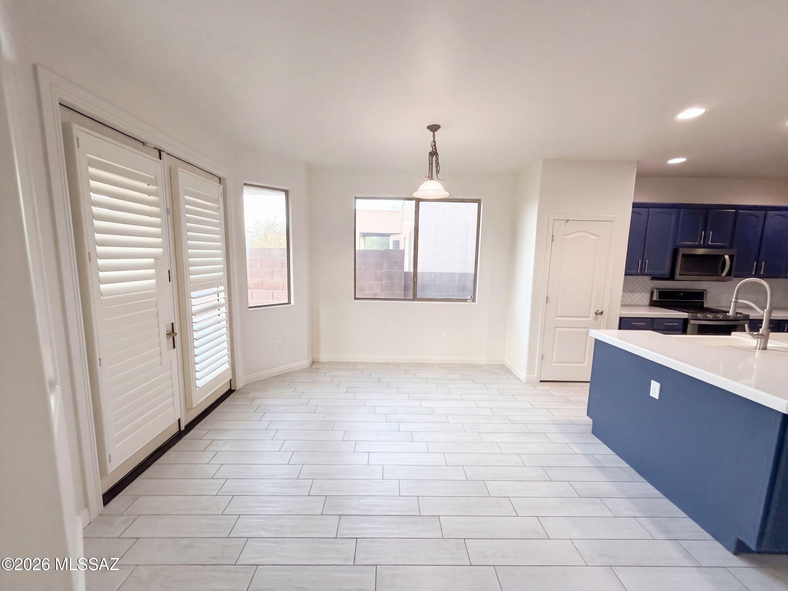 12512 E Rust Canyon Place