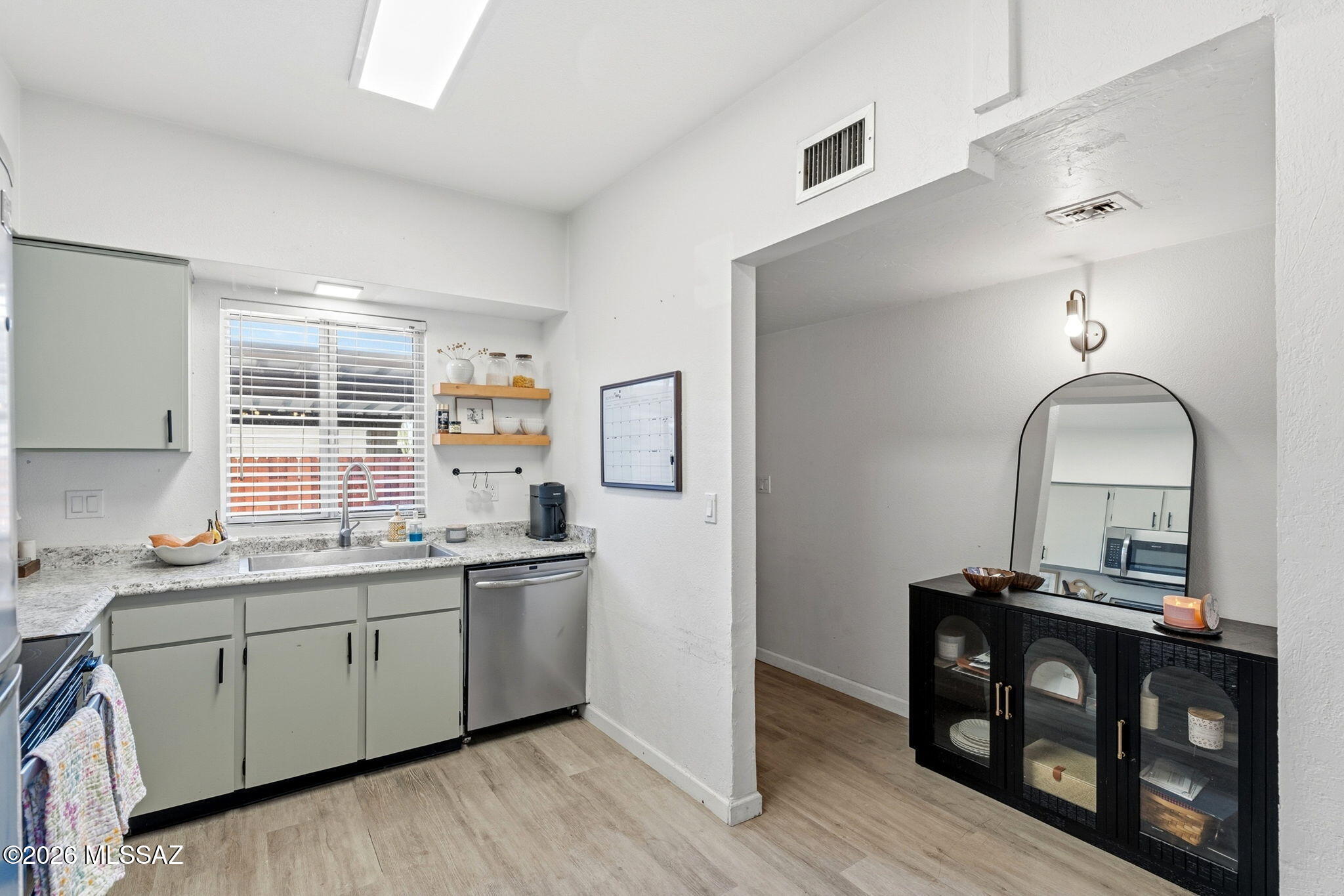 Pantano Park Townhouses - Residential