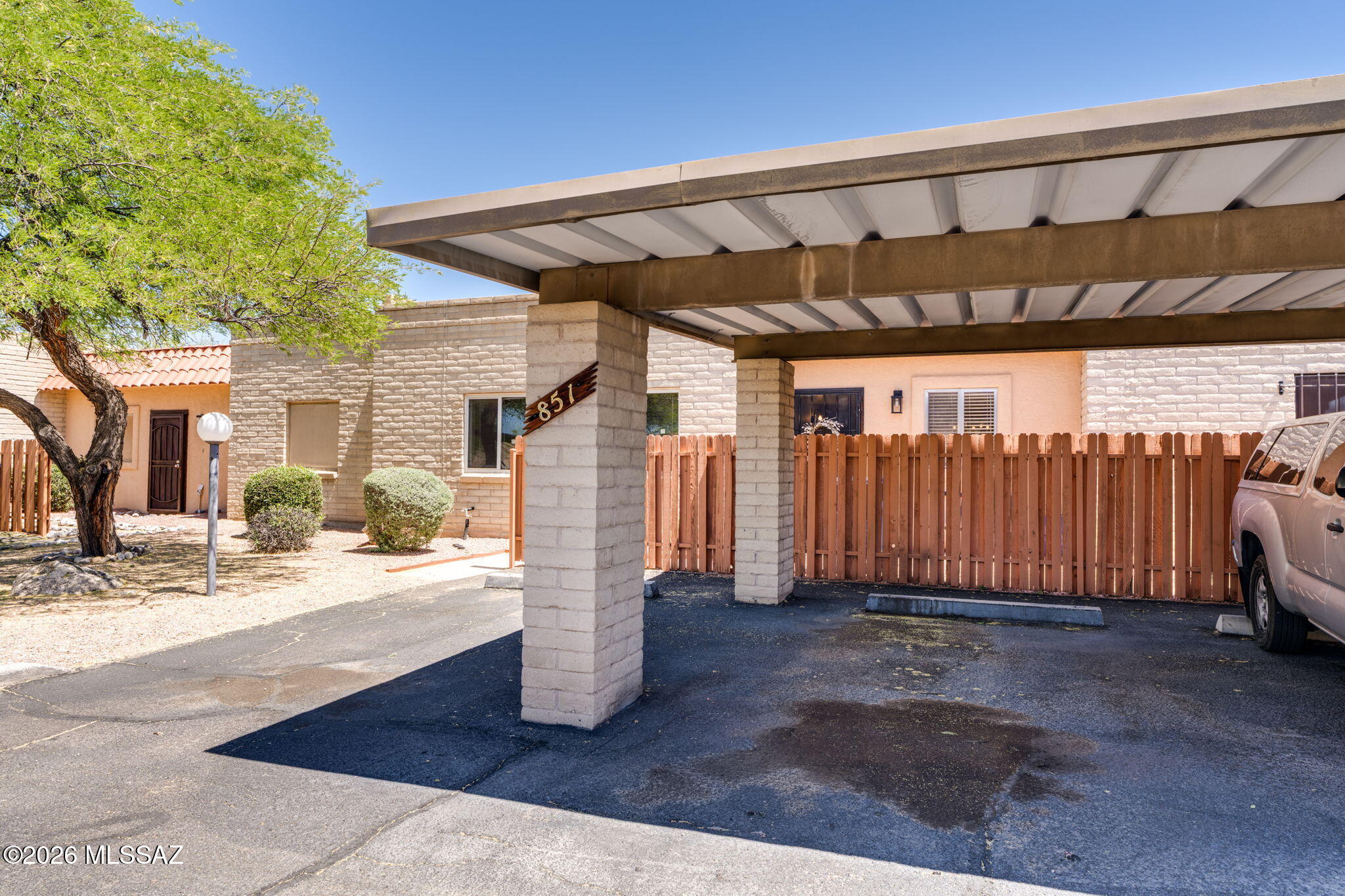 Pantano Park Townhouses - Residential