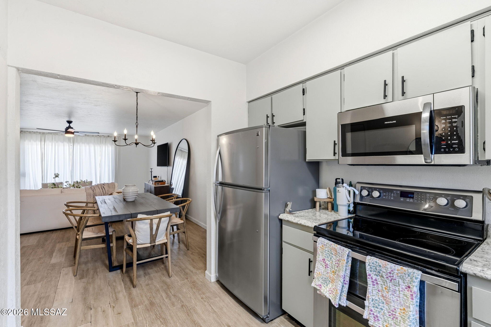 Pantano Park Townhouses - Residential