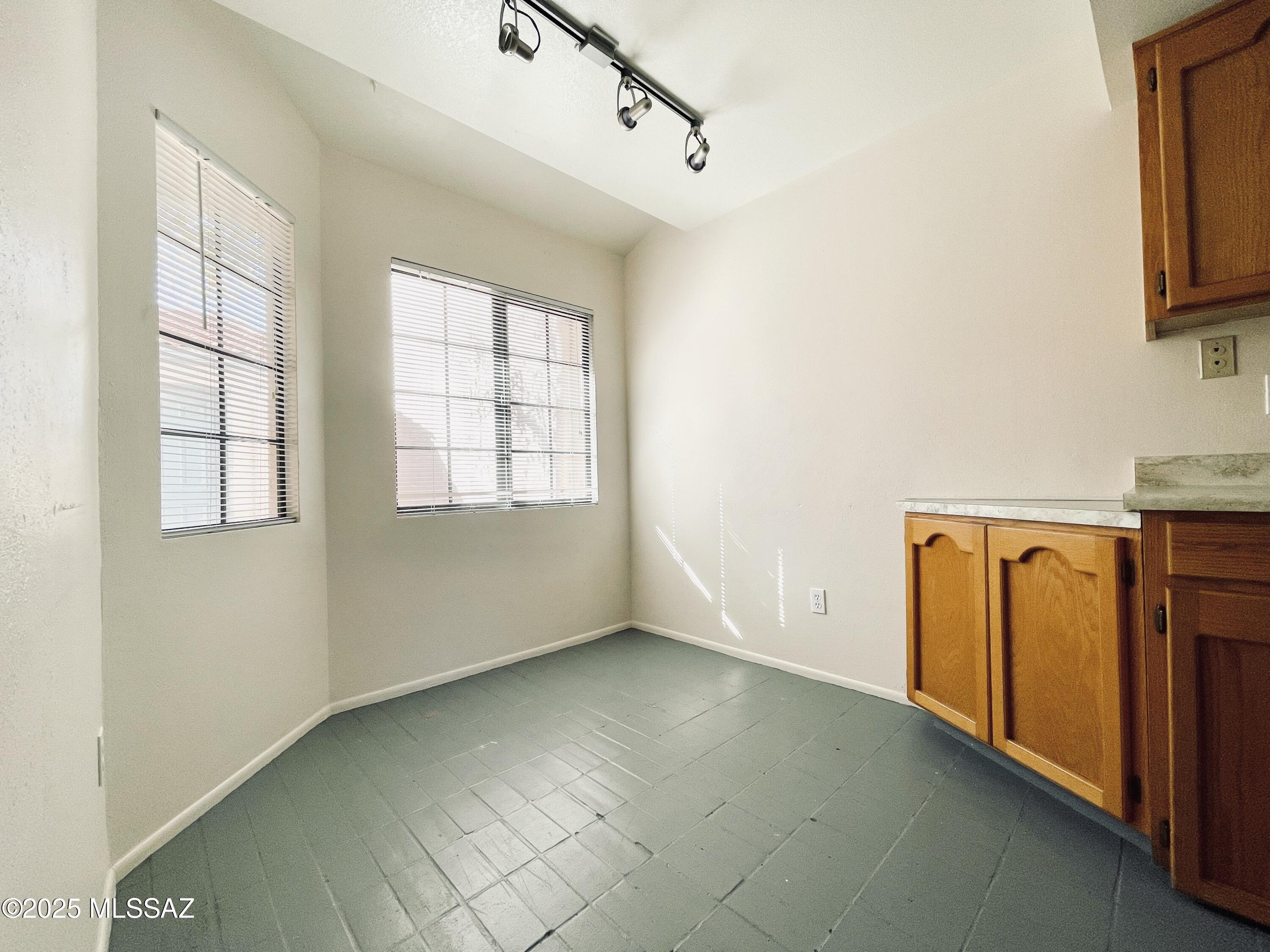 Encanto Court Amnd. - Residential Lease