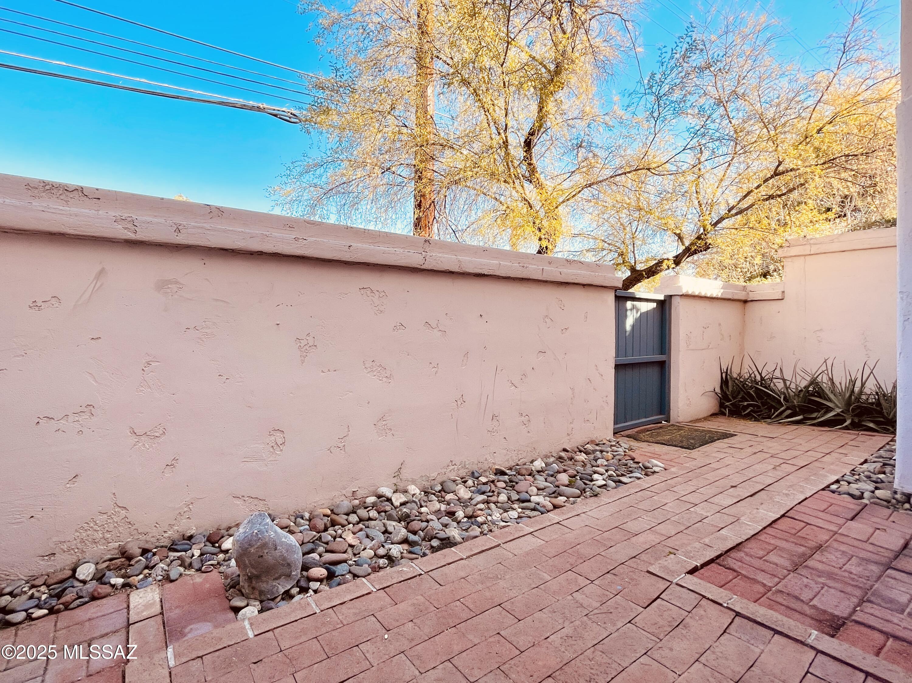 Encanto Court Amnd. - Residential Lease