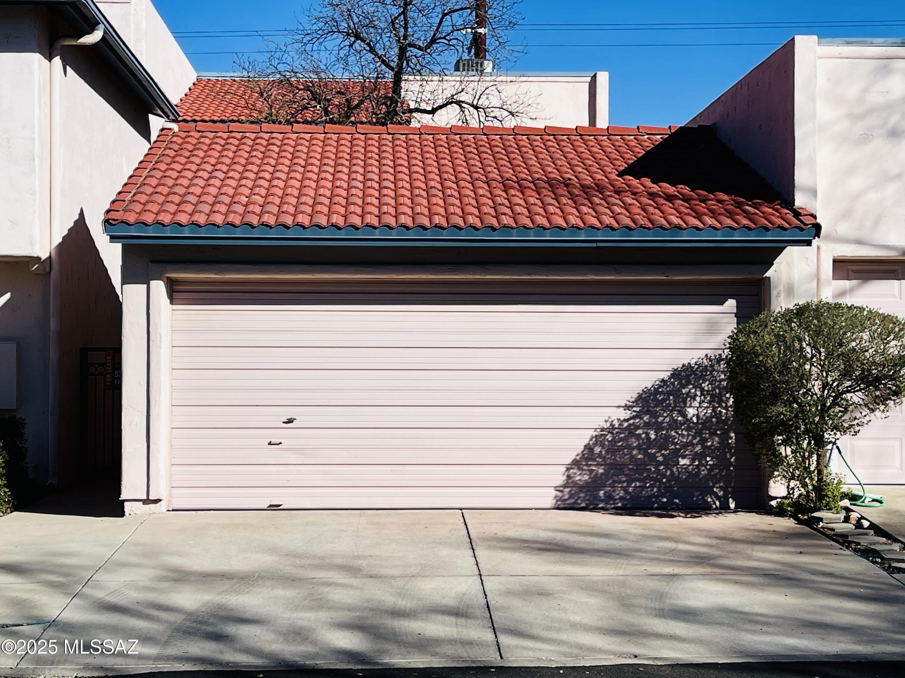 Encanto Court Amnd. - Residential Lease