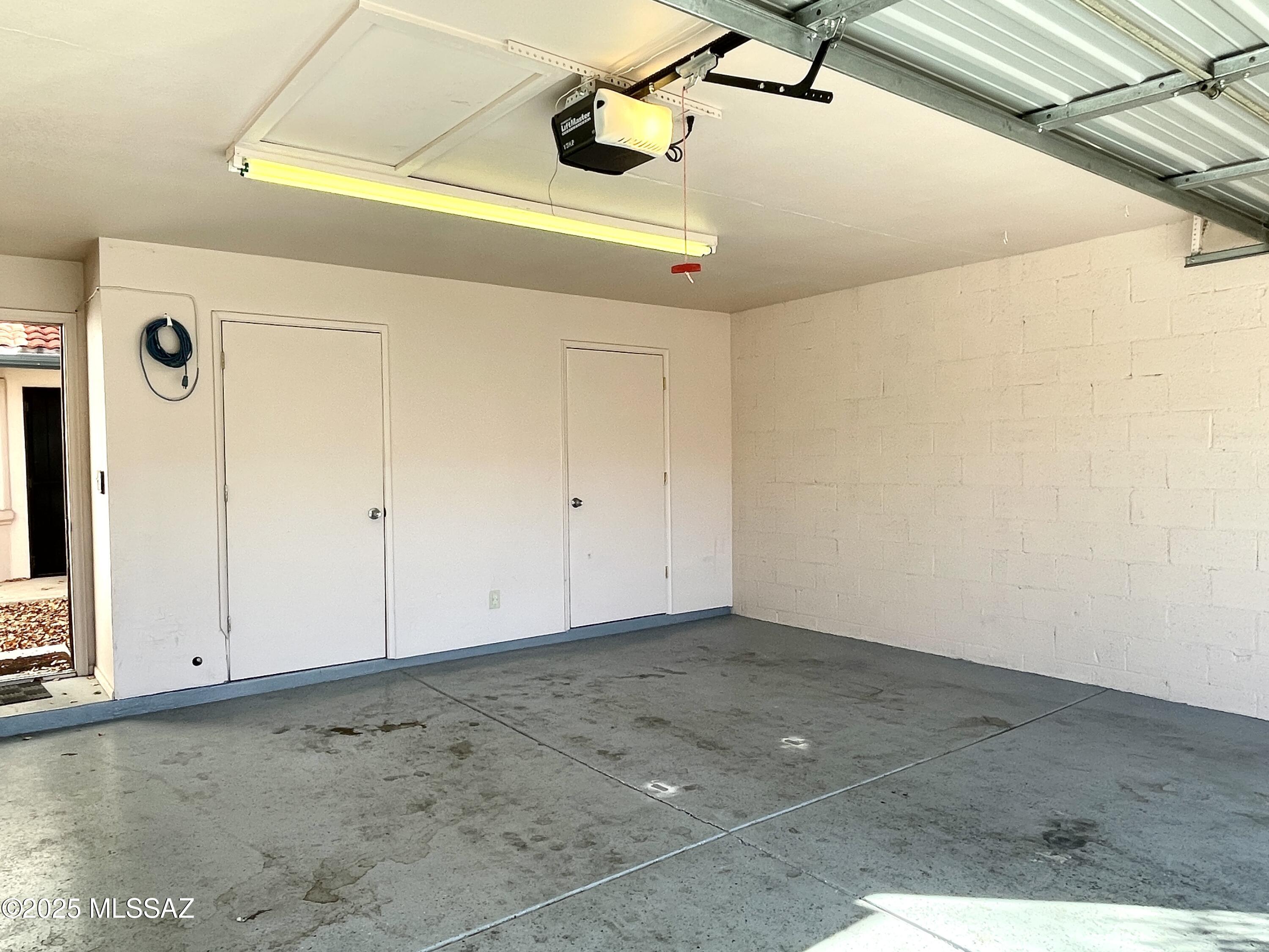 Encanto Court Amnd. - Residential Lease