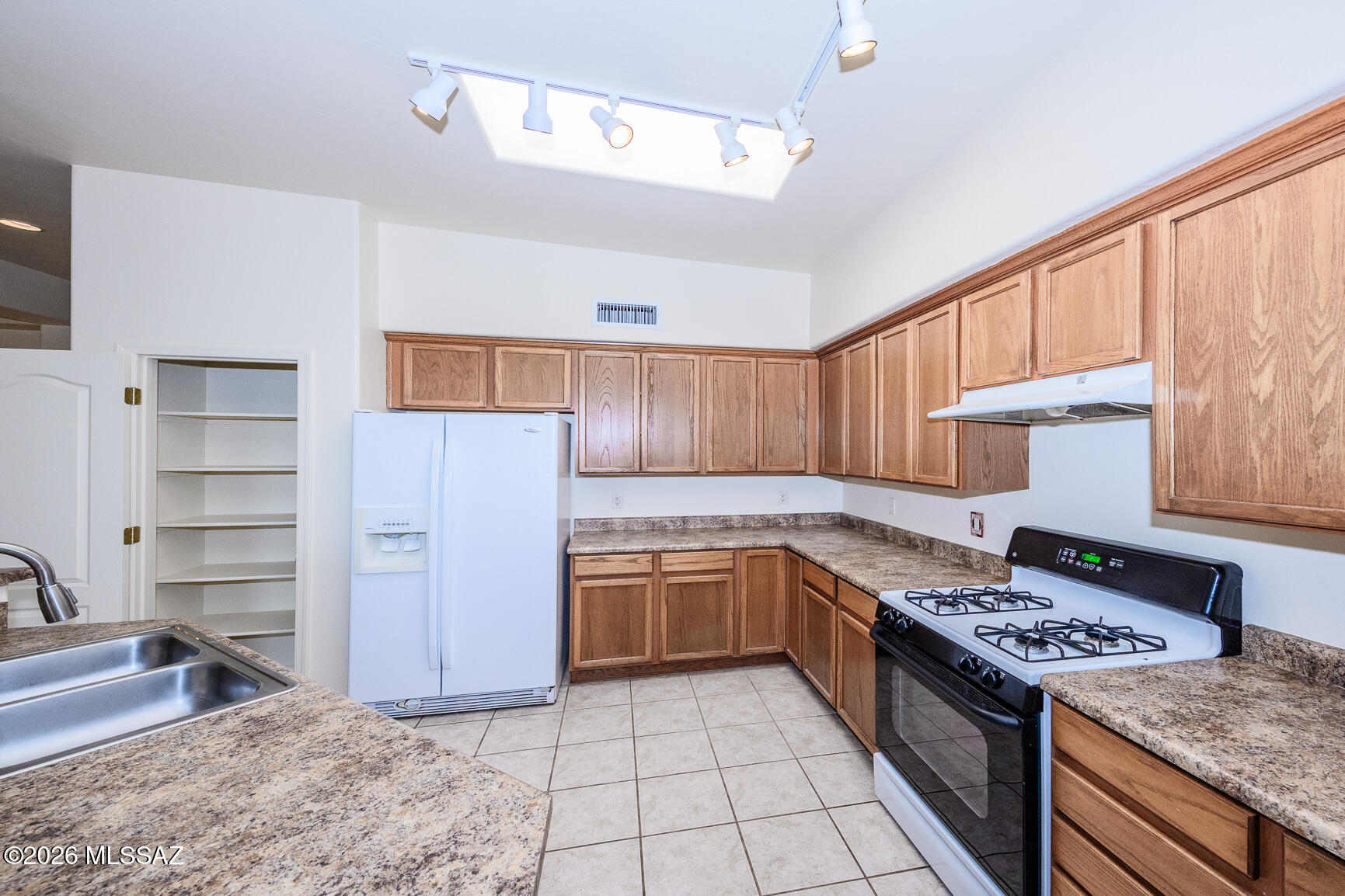 HIGH PLAINS RANCH - Residential