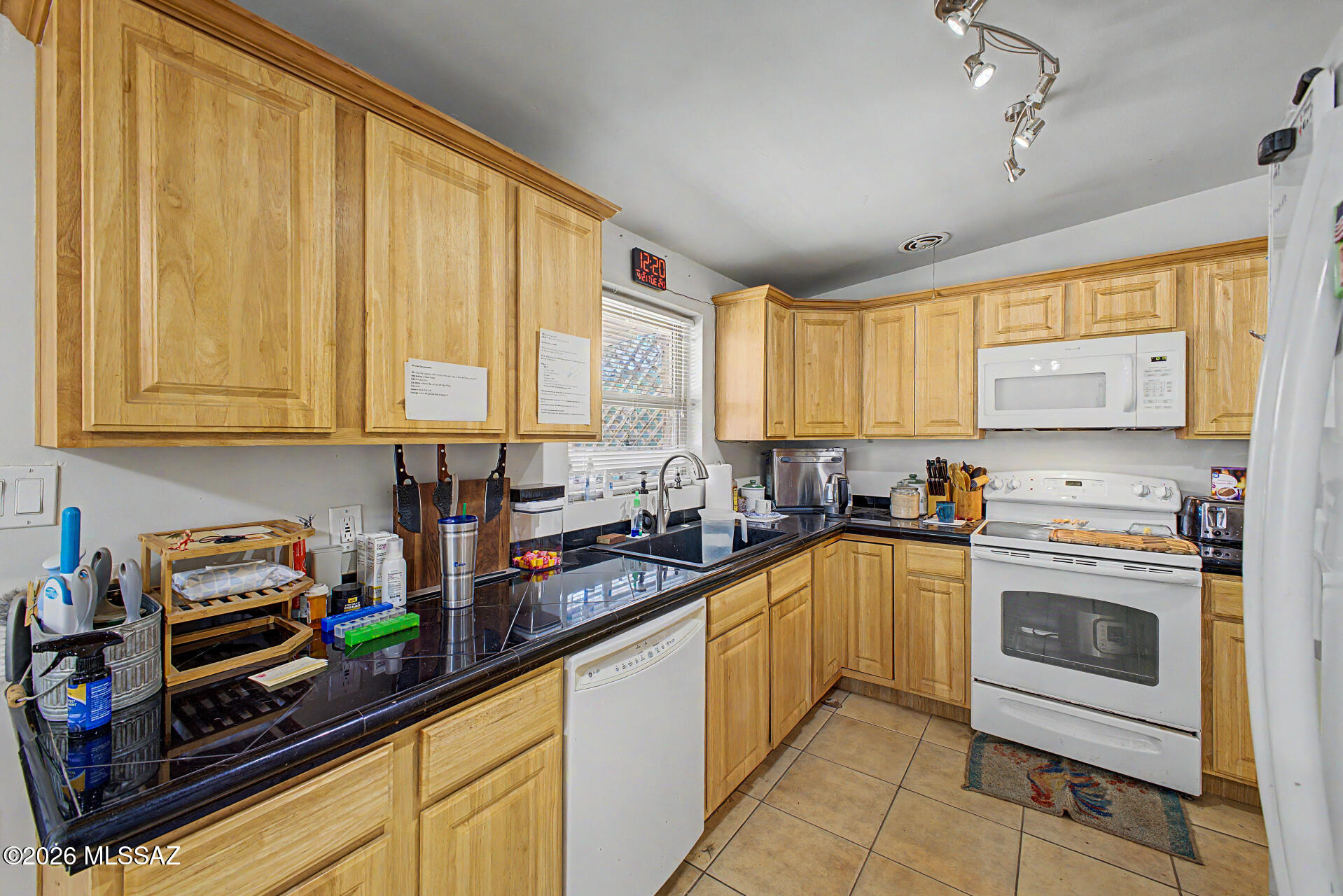 6402 E Calle Castor