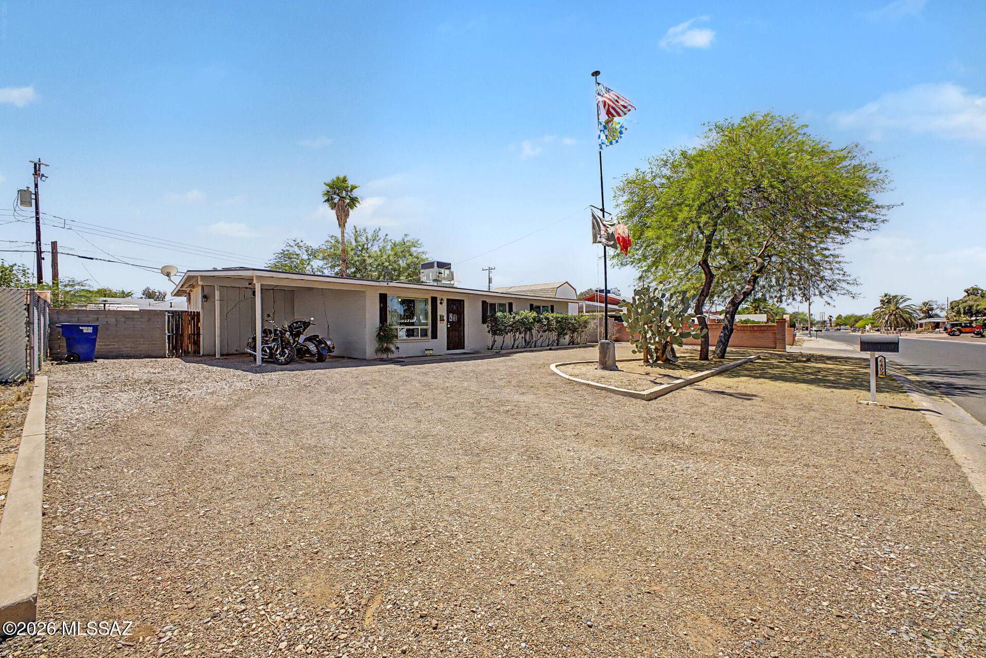 6402 E Calle Castor