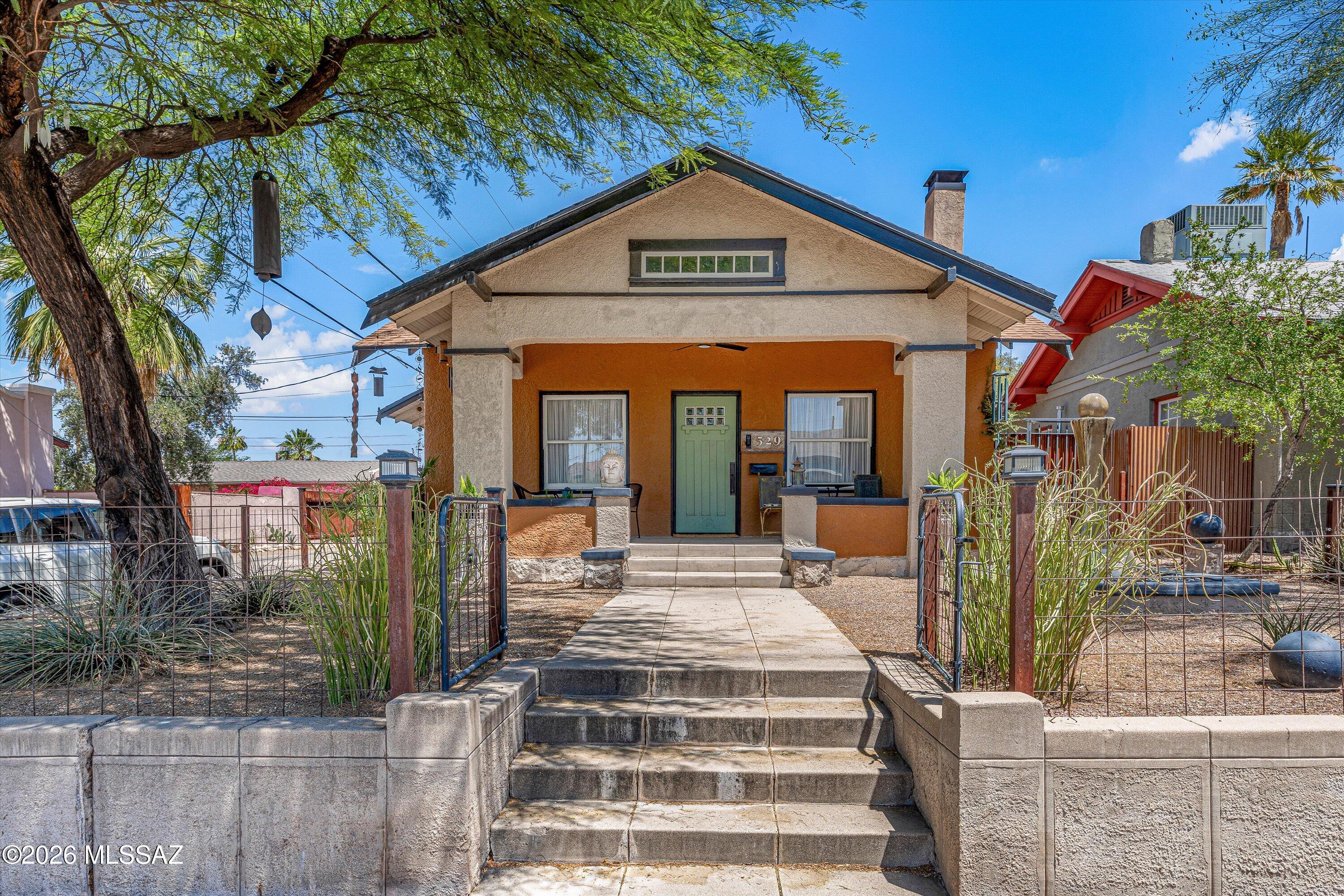 529 E 4th Street