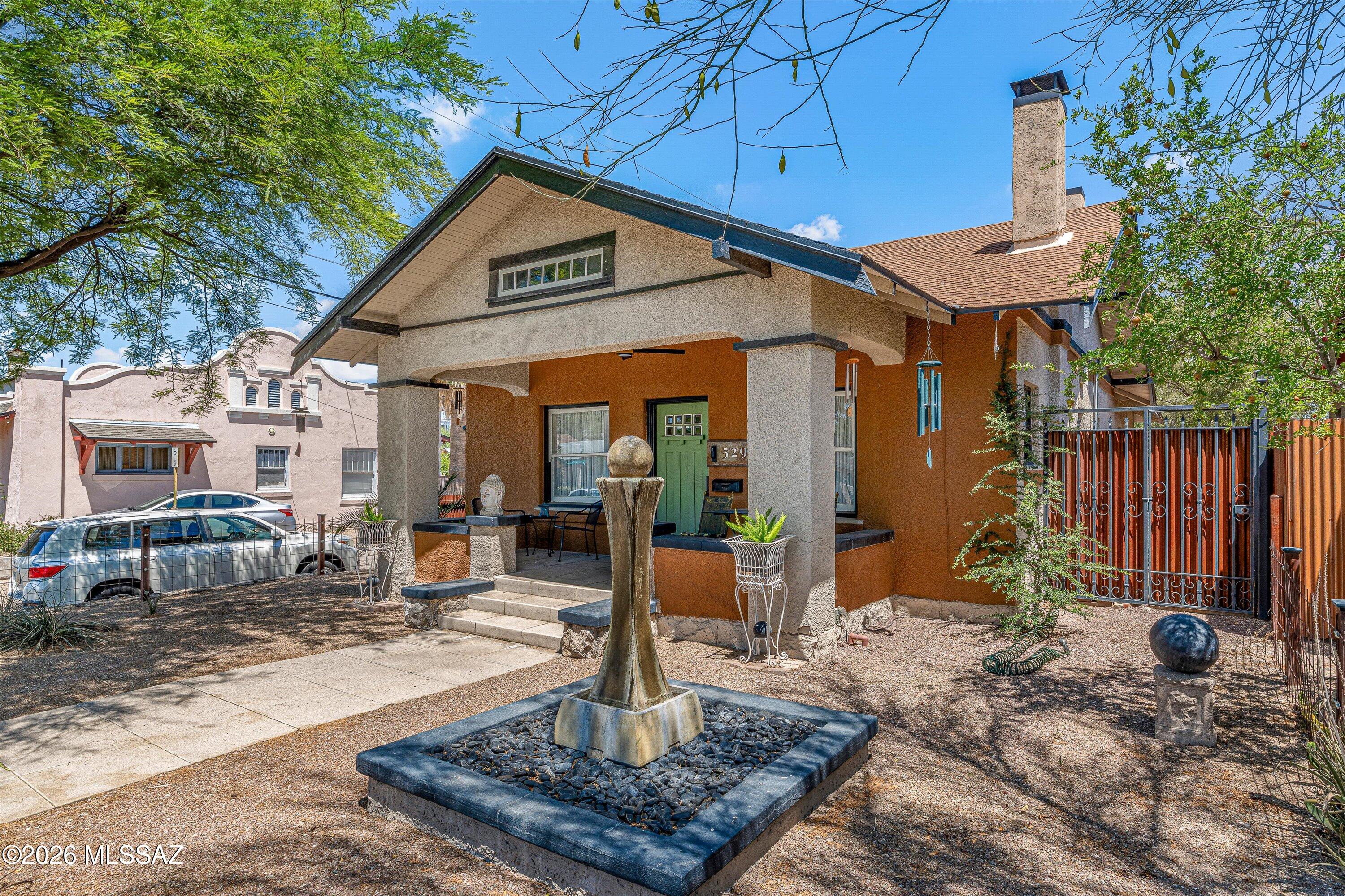 529 E 4th Street