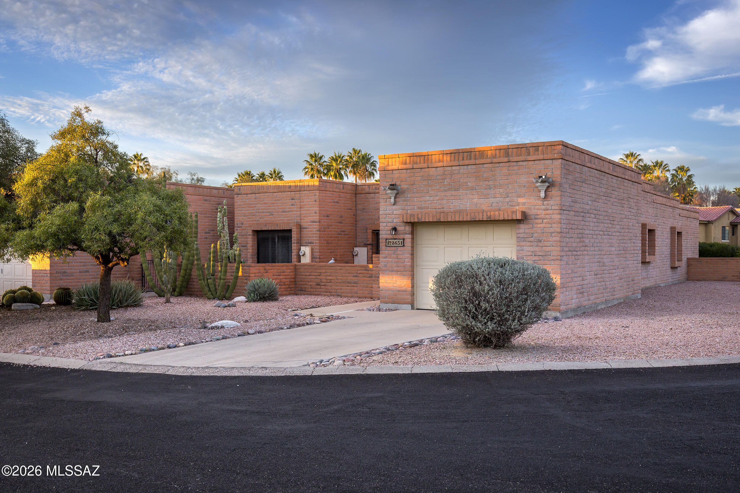 La Cholla Hills(314-353) - Residential