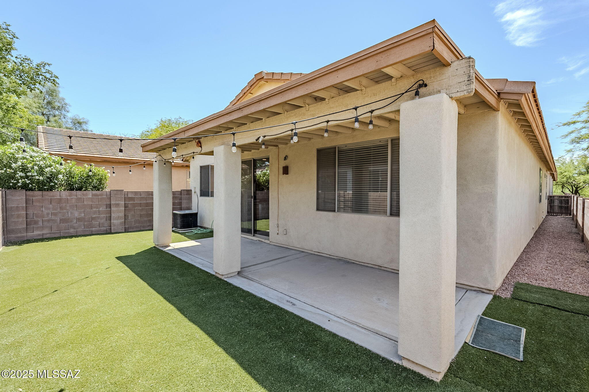 Hacienda Del Rio (1-118) - Residential