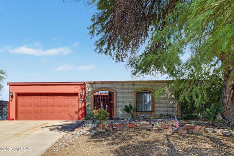 Photo of 7420 N Oliver Avenue, Tucson, AZ 85741 (MLS # 22624113)