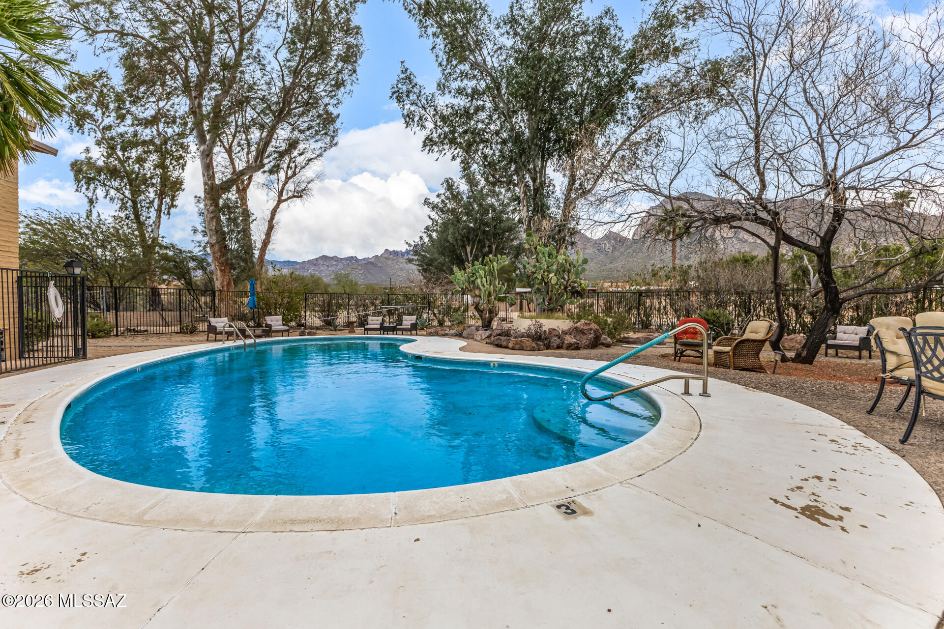 Cancha Del Golf - Residential