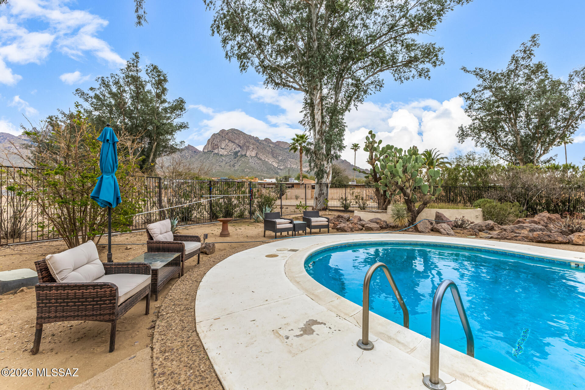 Cancha Del Golf - Residential