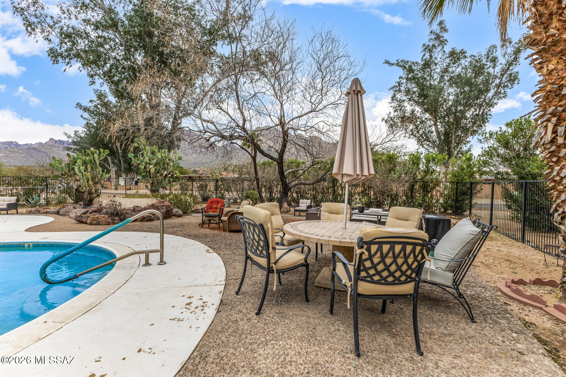 Cancha Del Golf - Residential