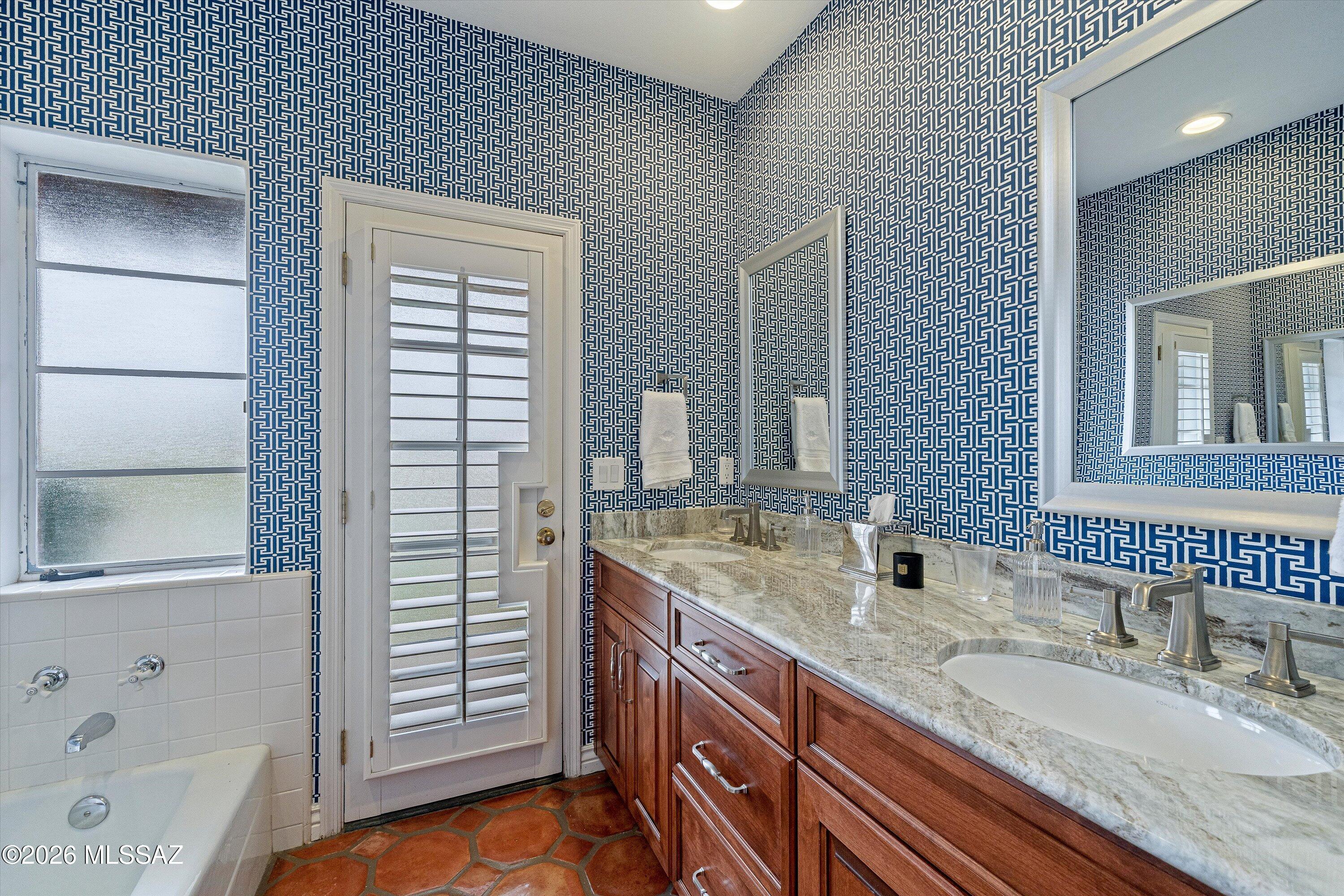 Catalina Foothills Estates NO. 10 (1-72) - Residential