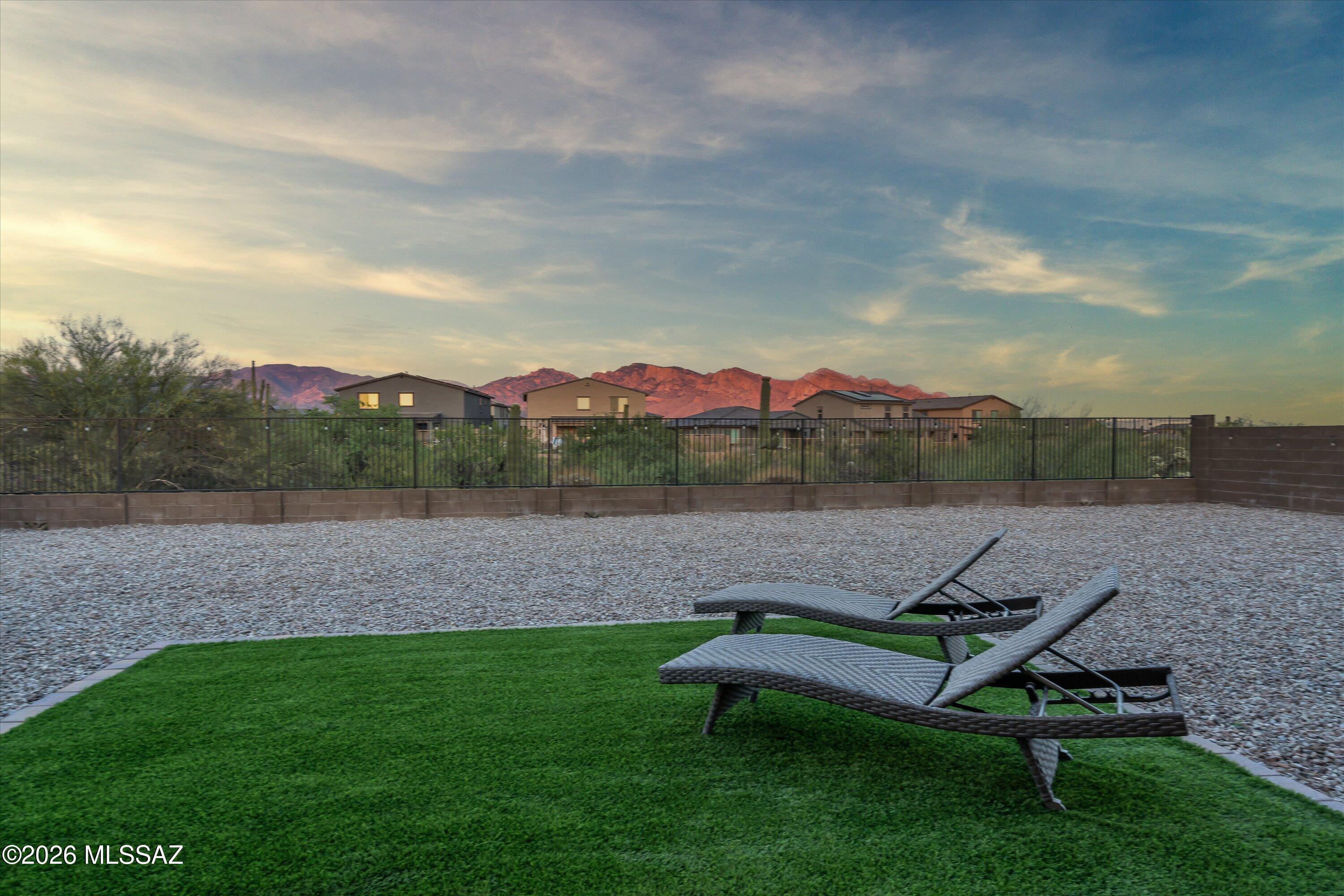 Saguaros Viejos West - Residential