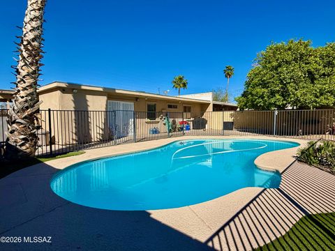 Photo of 1942 E Wedwick Street, Tucson, AZ 85706 (MLS # 22607568)