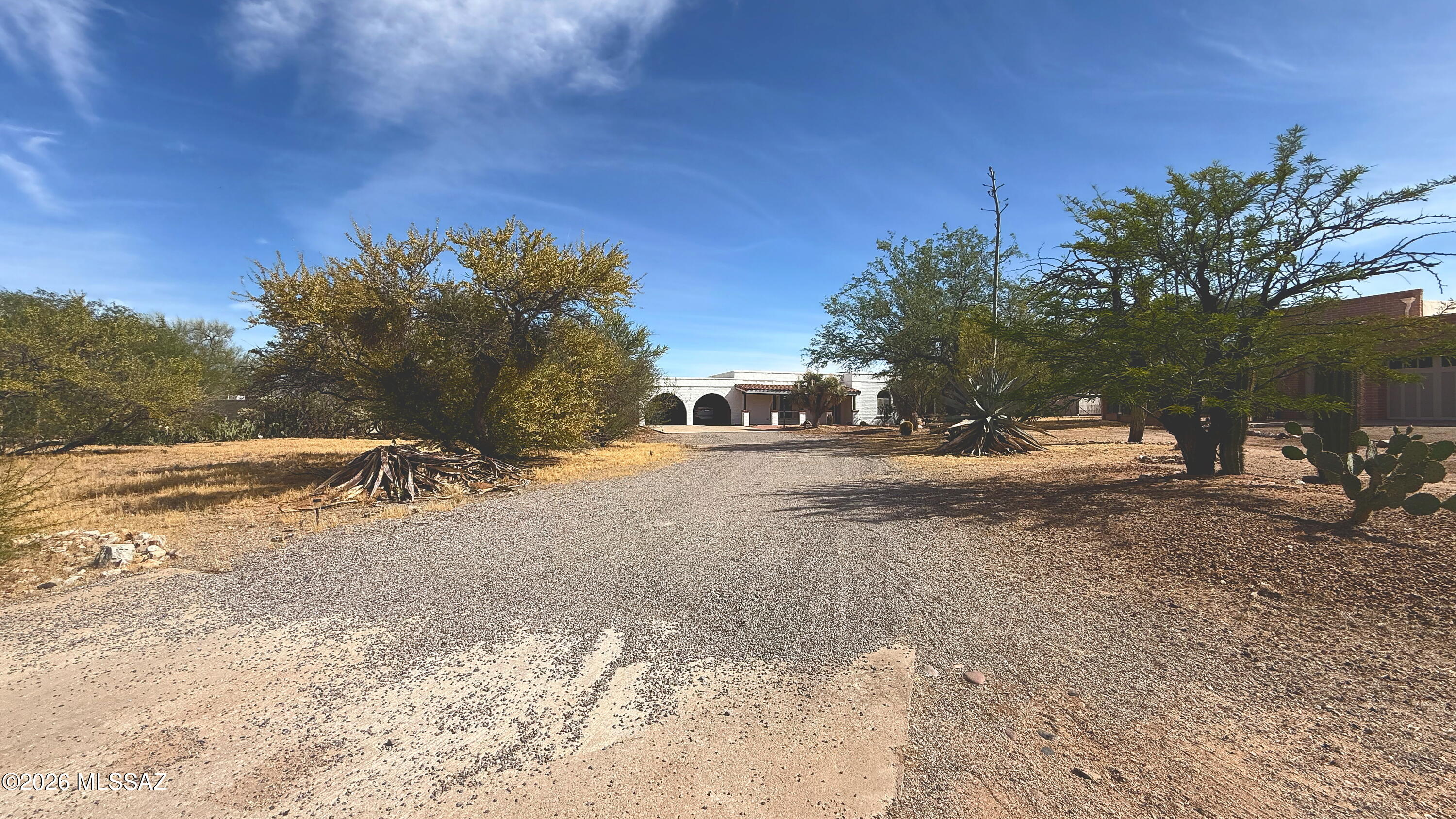 631 W Paseo Del Canto