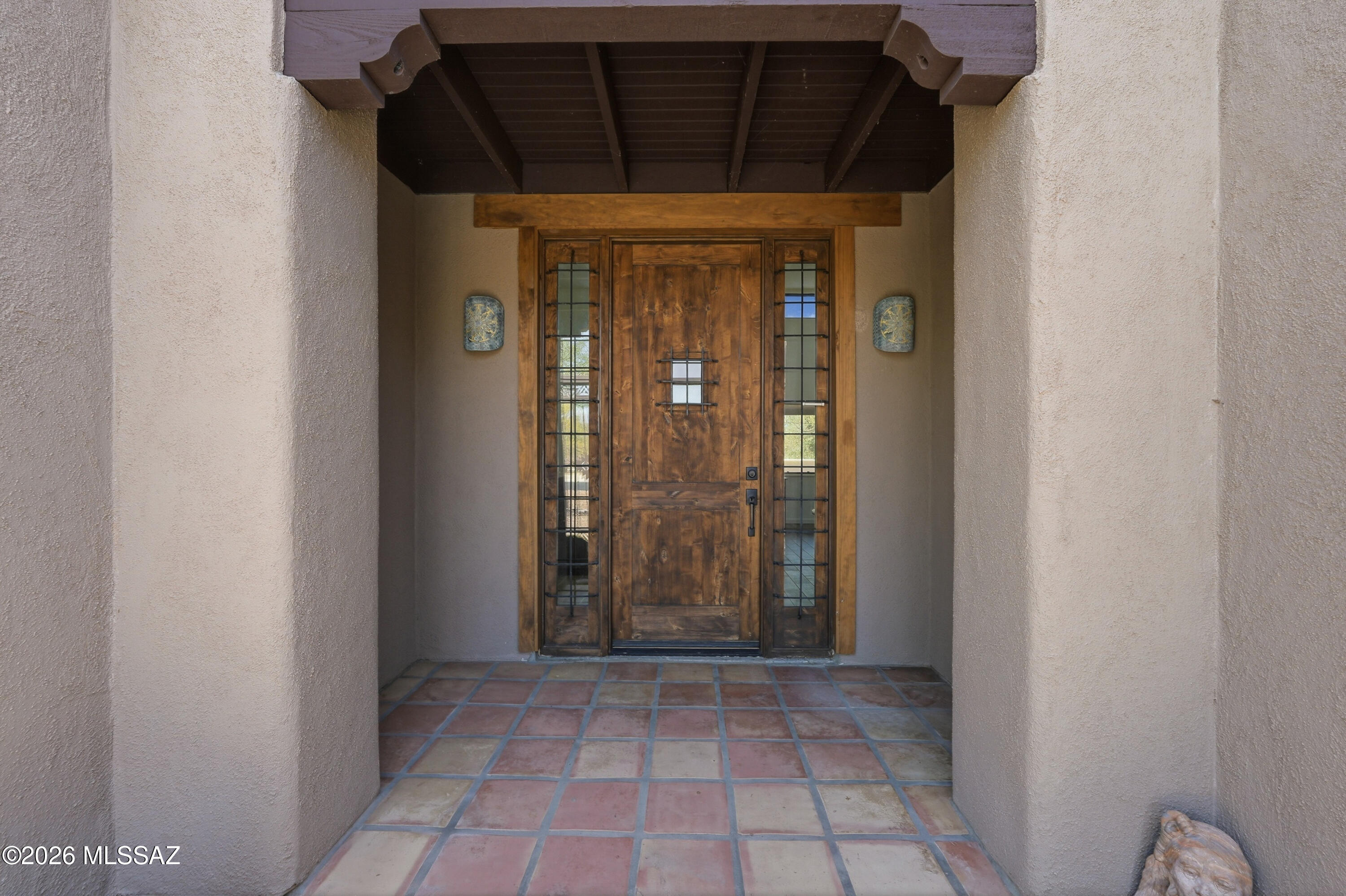 1505 W Via Muleje