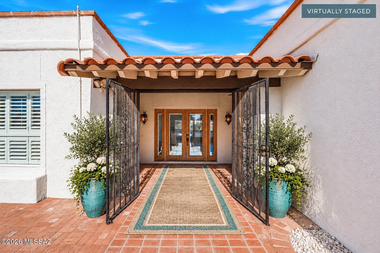 1121 N Abrego Drive
