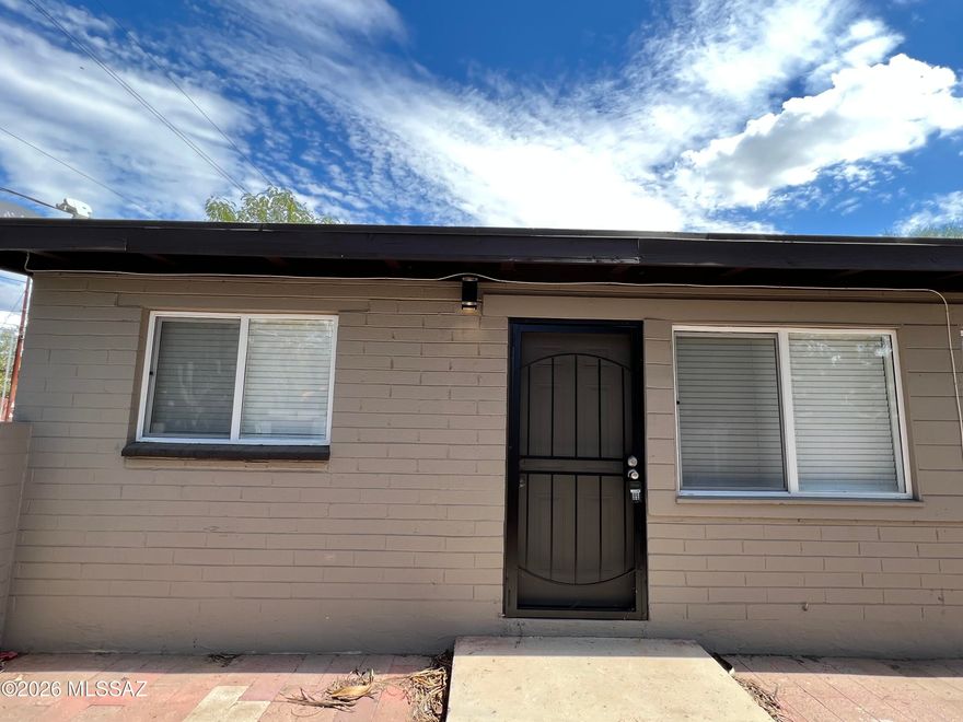 AVAILABLE NOW!

** All Atlas Real Estate residents are enrolled in the Resident Benefits Package (RBP) at a monthly rate of $34.99/month with a one-time utility set-up fee of $30. RBP includes HVAC air filter delivery (for applicable properties), utility concierge service making utility connection a breeze during your move-in, our best-in-class resident rewards program, and much more! More details upon application. ** Renters Insurance Required**
Pet Policy: (Pet screening application required) Pets accepted! $300 one time pet fee (per pet) is due at the time of move in. As low as $35 monthly pet rent (per pet).