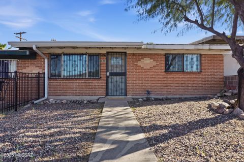 Photo of 1803 W 36th Street, Tucson, AZ 85713 (MLS # 22607480)