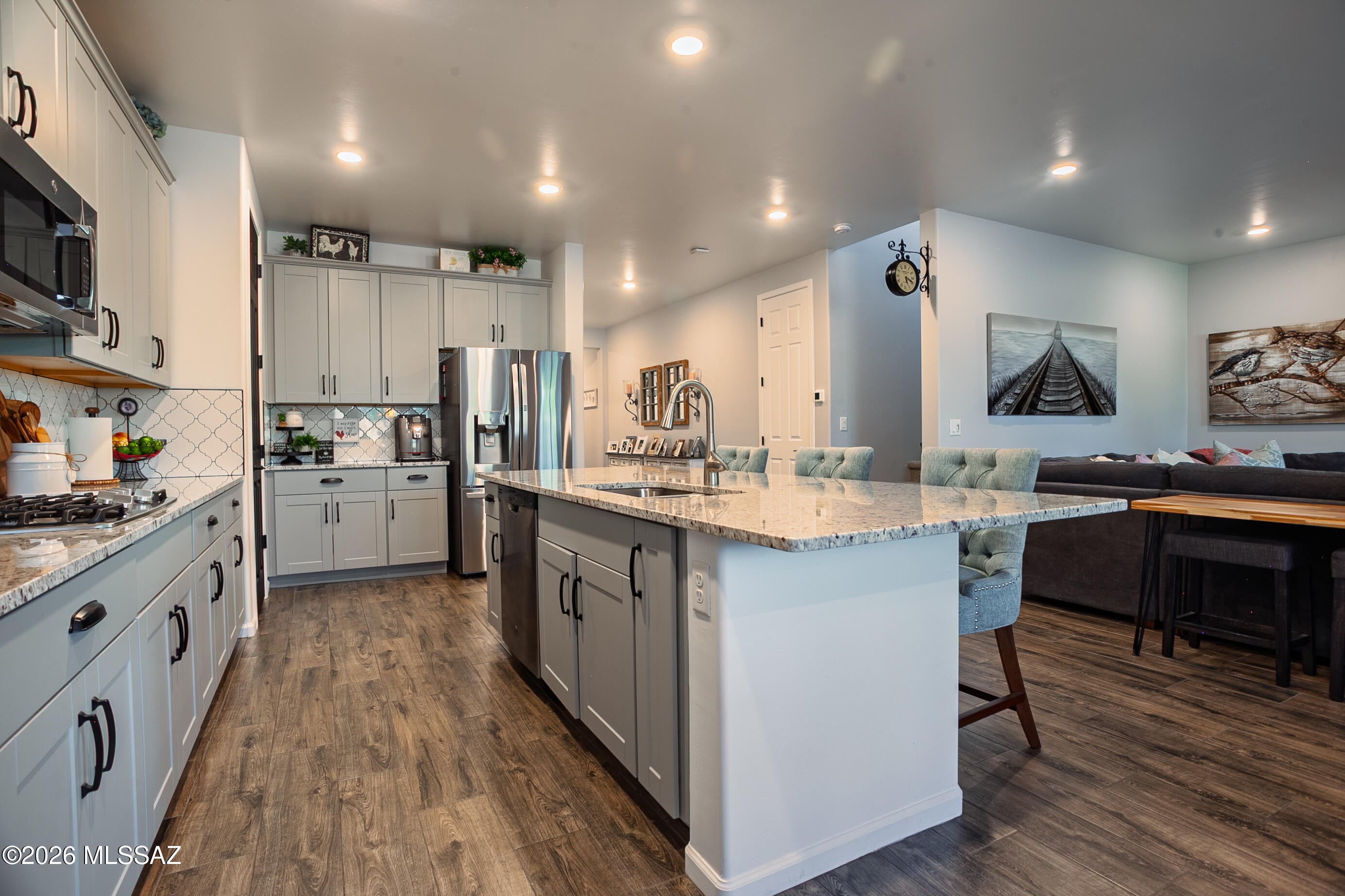 3272 W Shadow Park Way