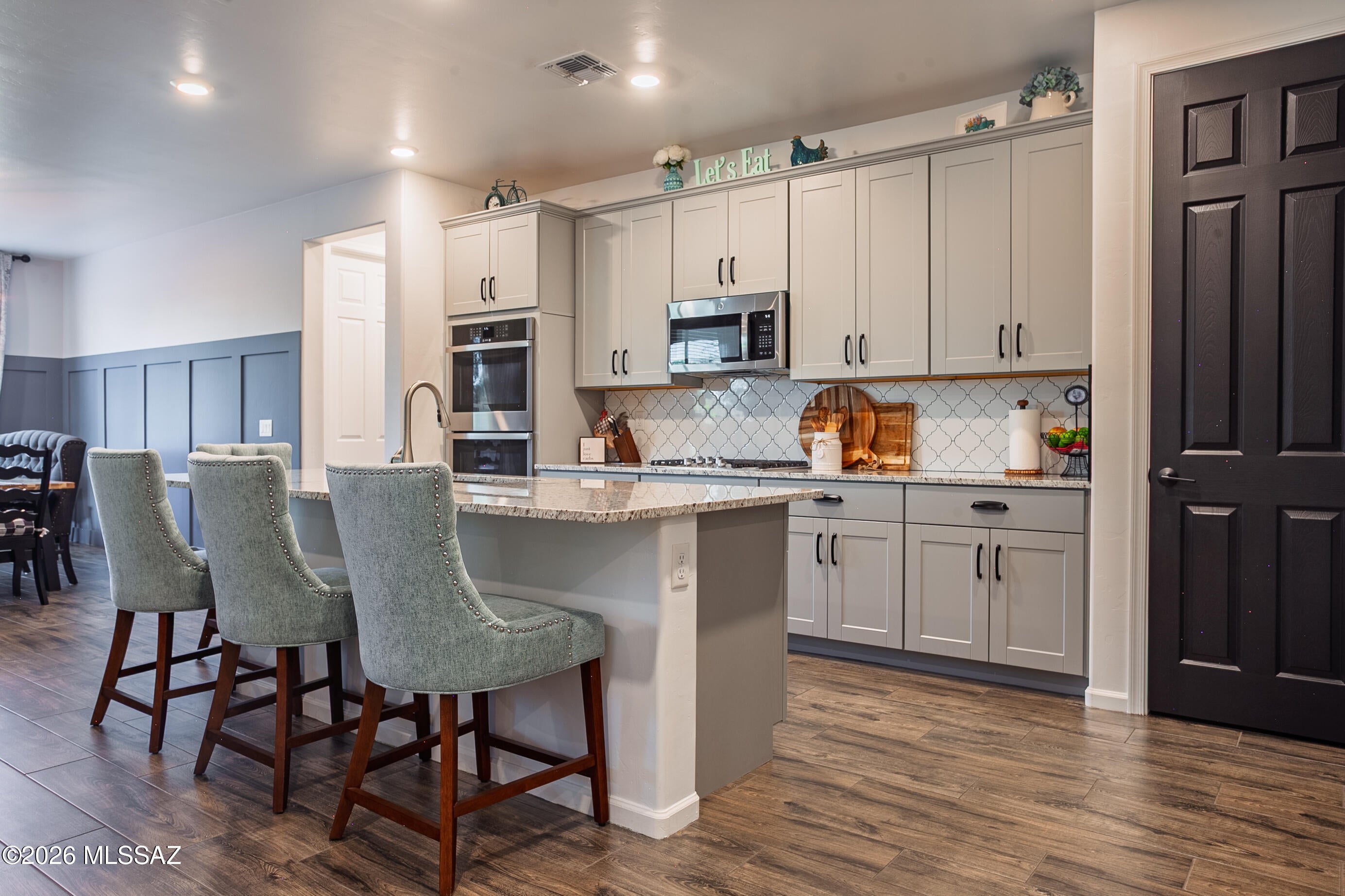 3272 W Shadow Park Way