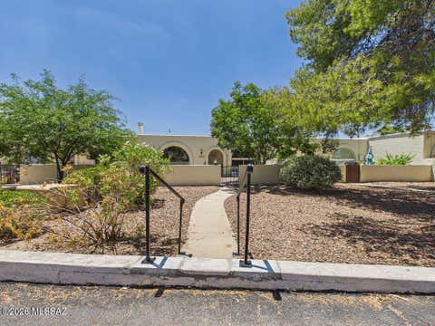 Photo of 4887 N Cameo Lane, Tucson, AZ 85750 (MLS # 22618636)