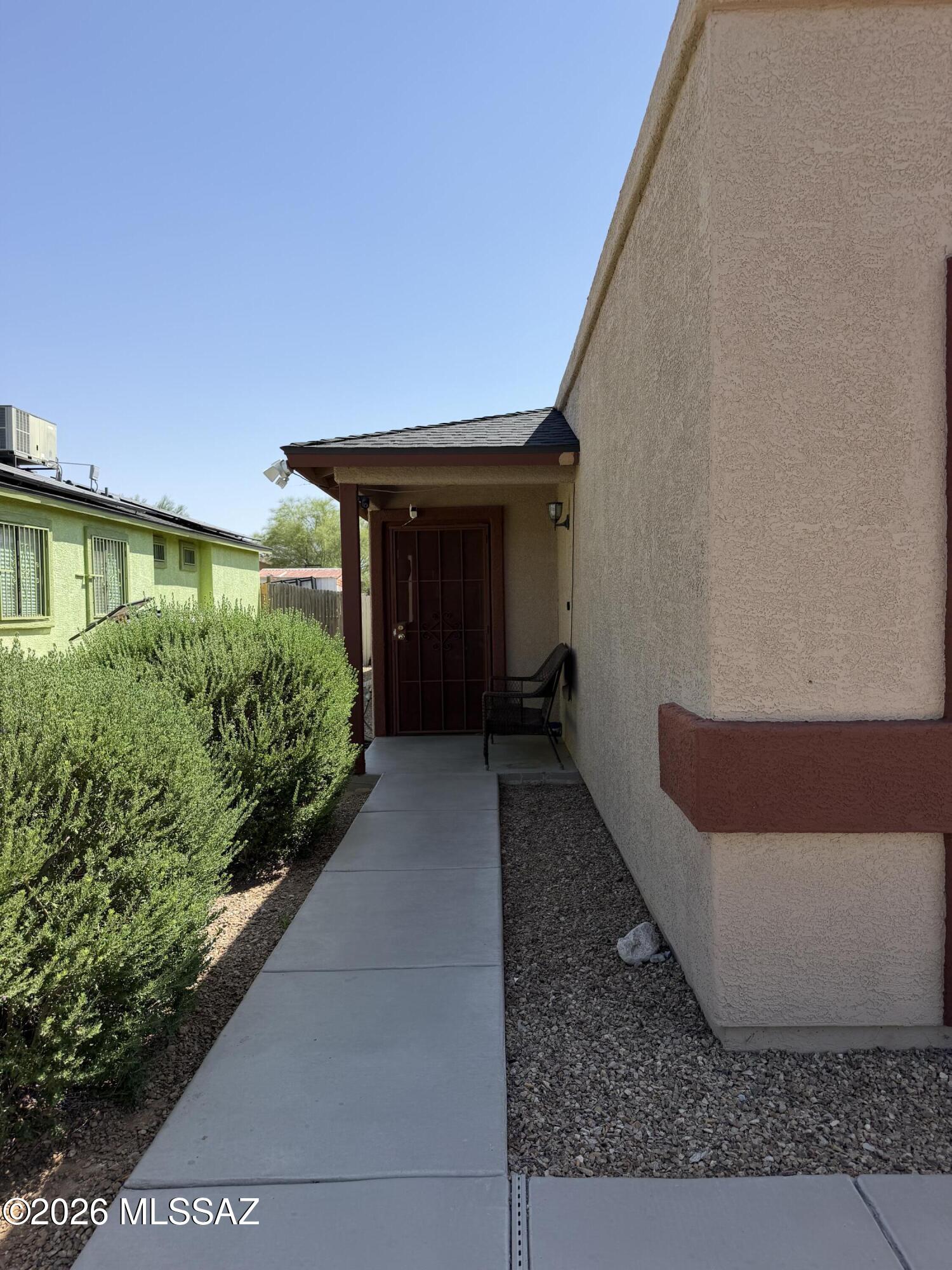 2266 E Sunland Vista